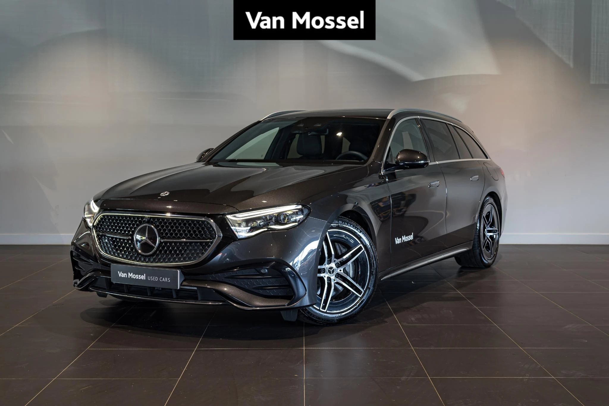 Mercedes-Benz-E-Klasse-image-0