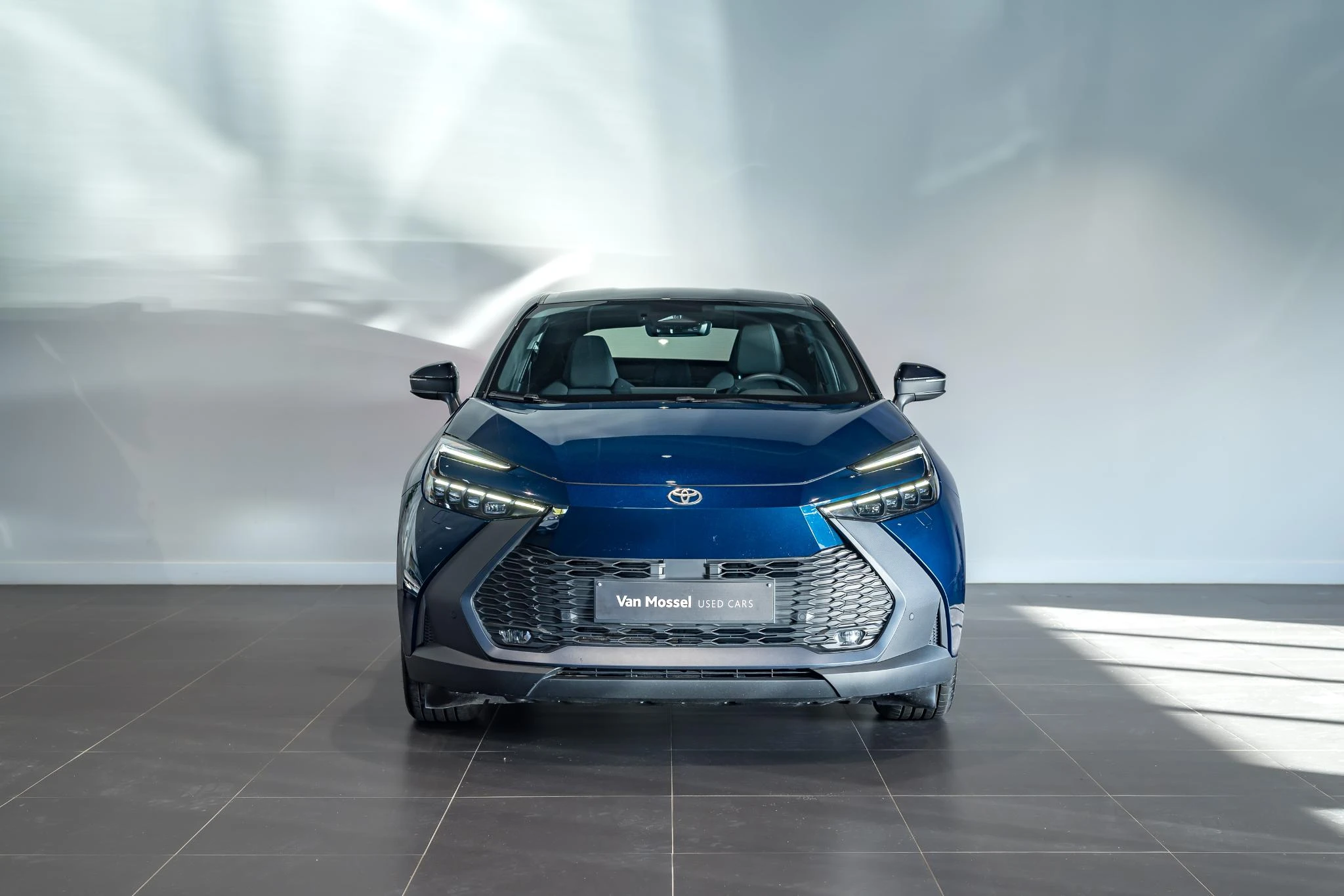 Toyota-C-HR-image-1