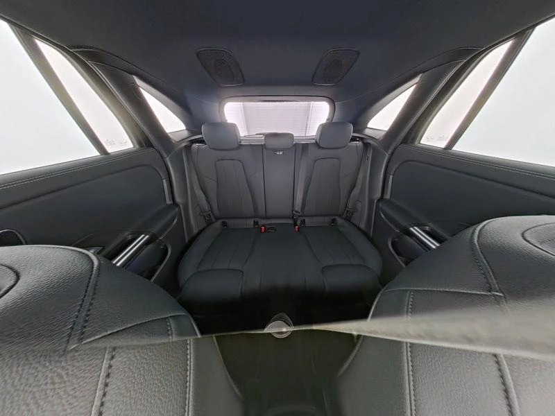 Mercedes-Benz-GLA-image-6