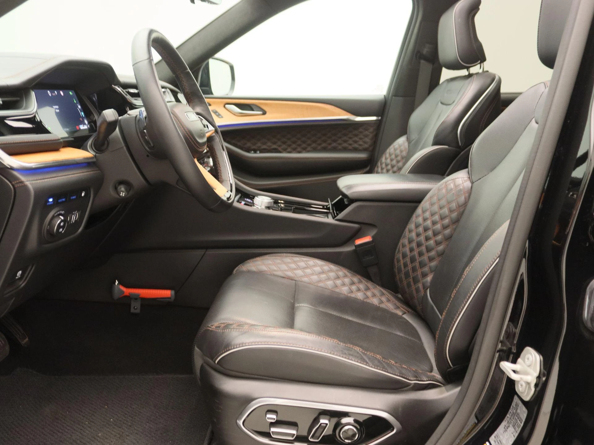 Jeep-Grand Cherokee-image-11
