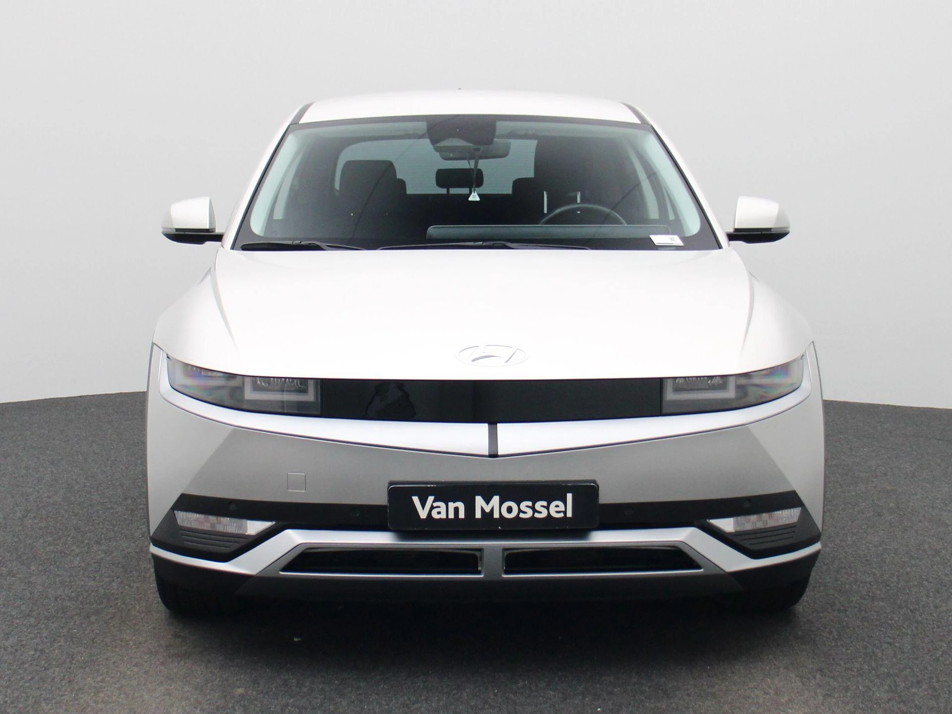 Hyundai-IONIQ 5-image-2