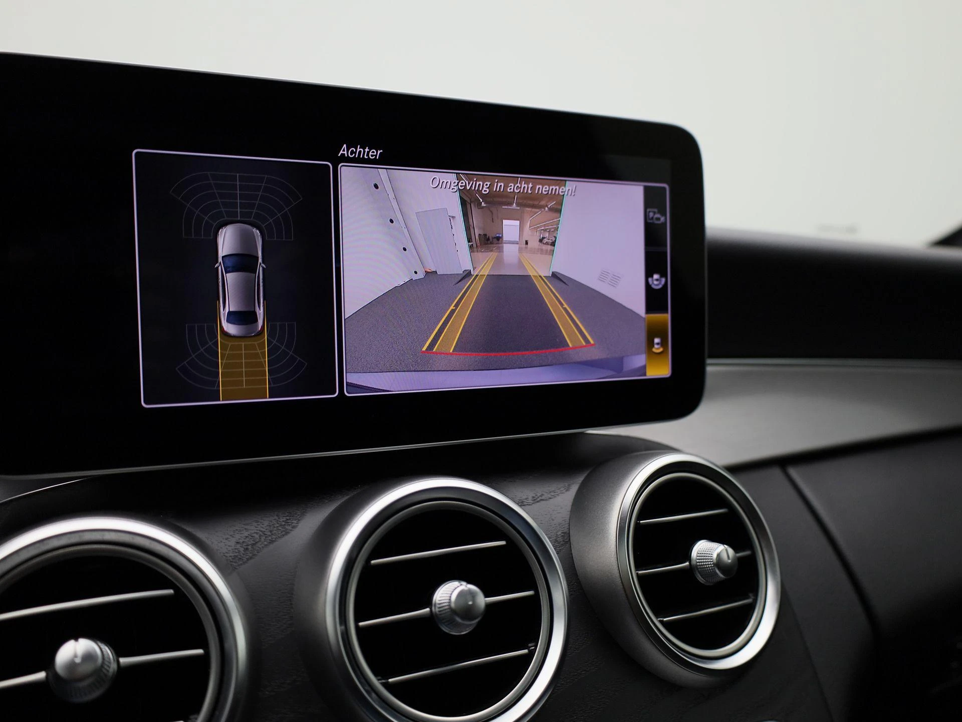 Mercedes-Benz-C-Klasse-image-30