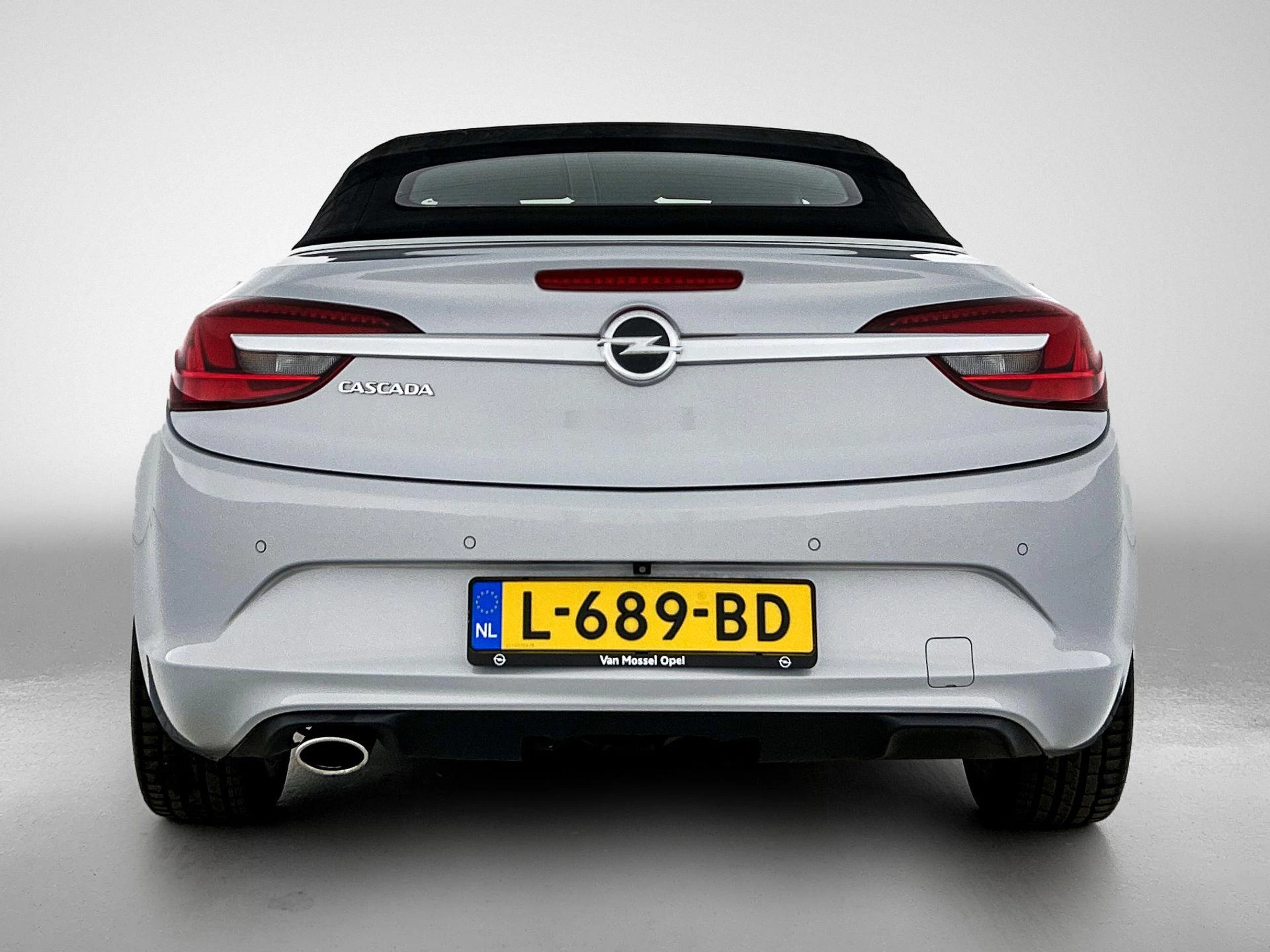 Opel-Cascada-image-2