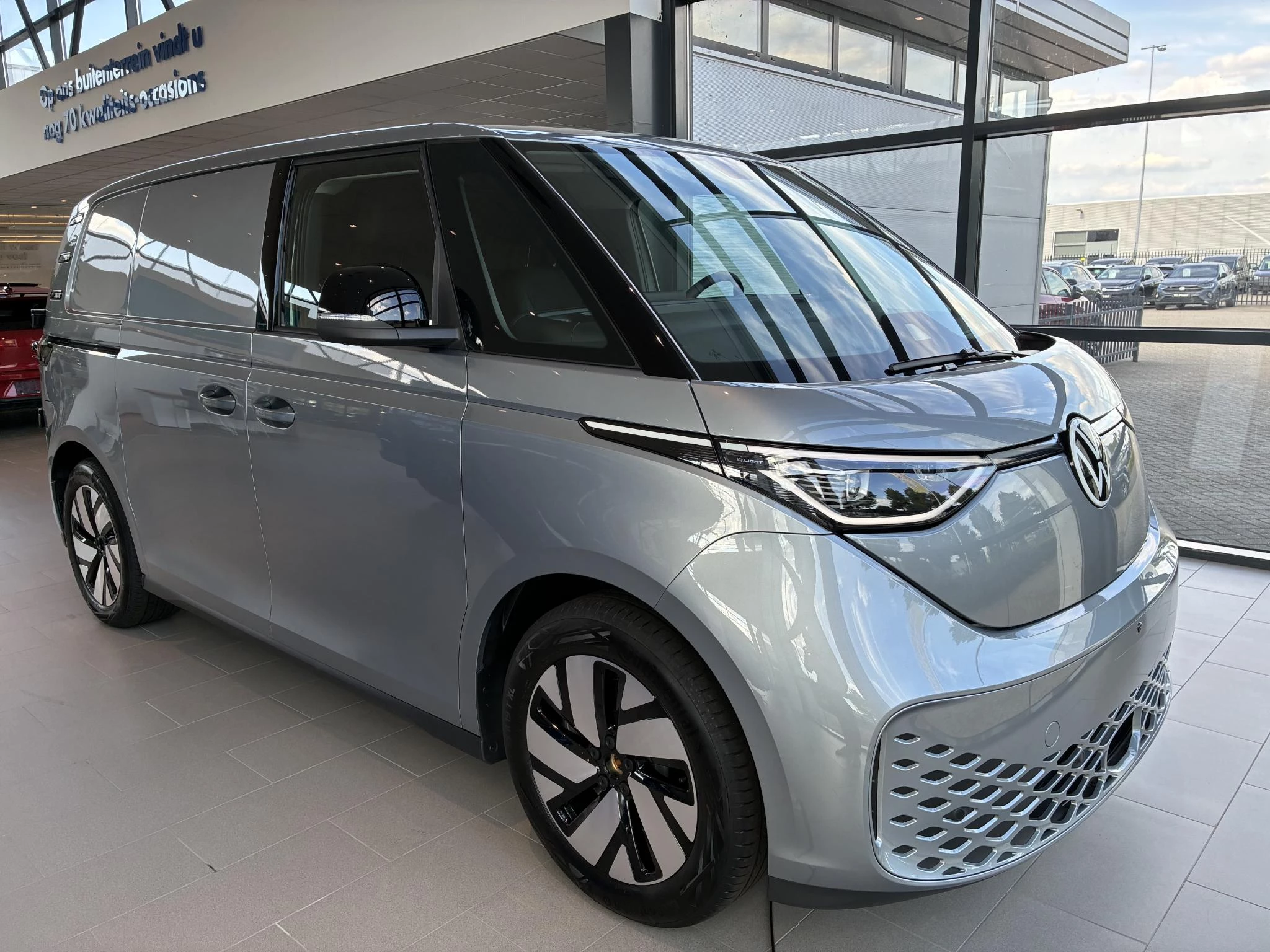 Volkswagen-ID. Buzz Cargo-image-1