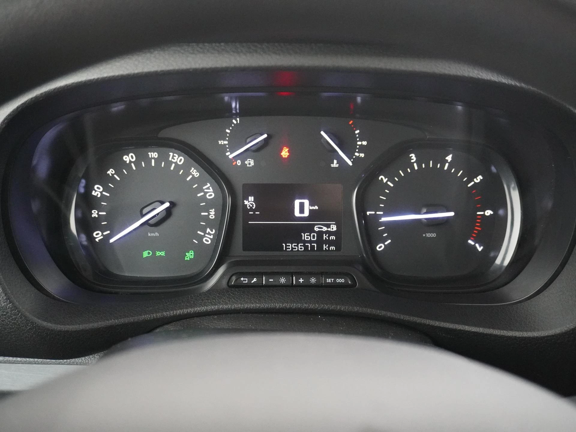 Peugeot-Expert-image-17