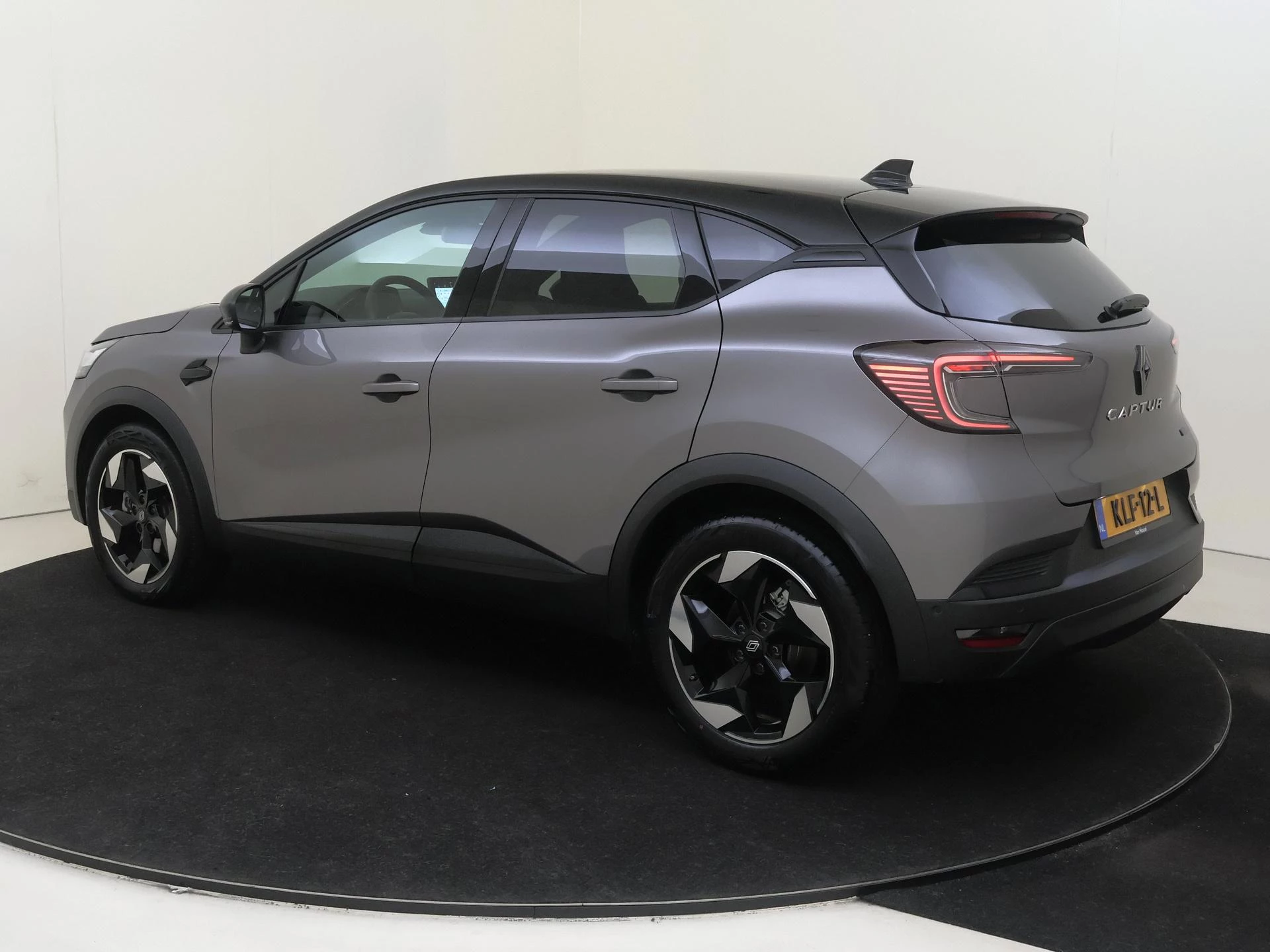 Renault-Captur-image-2