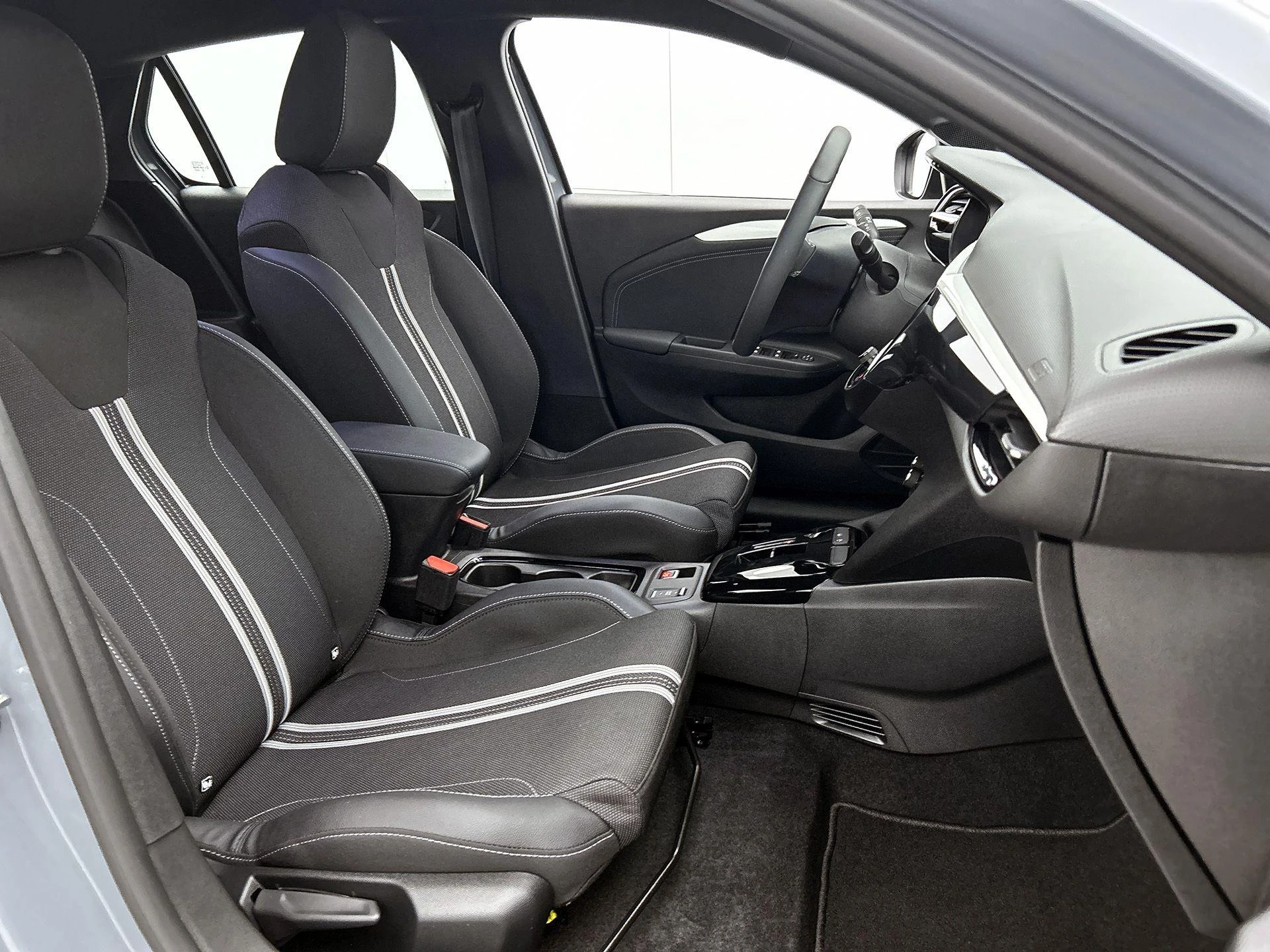 Opel-Corsa-e-image-36