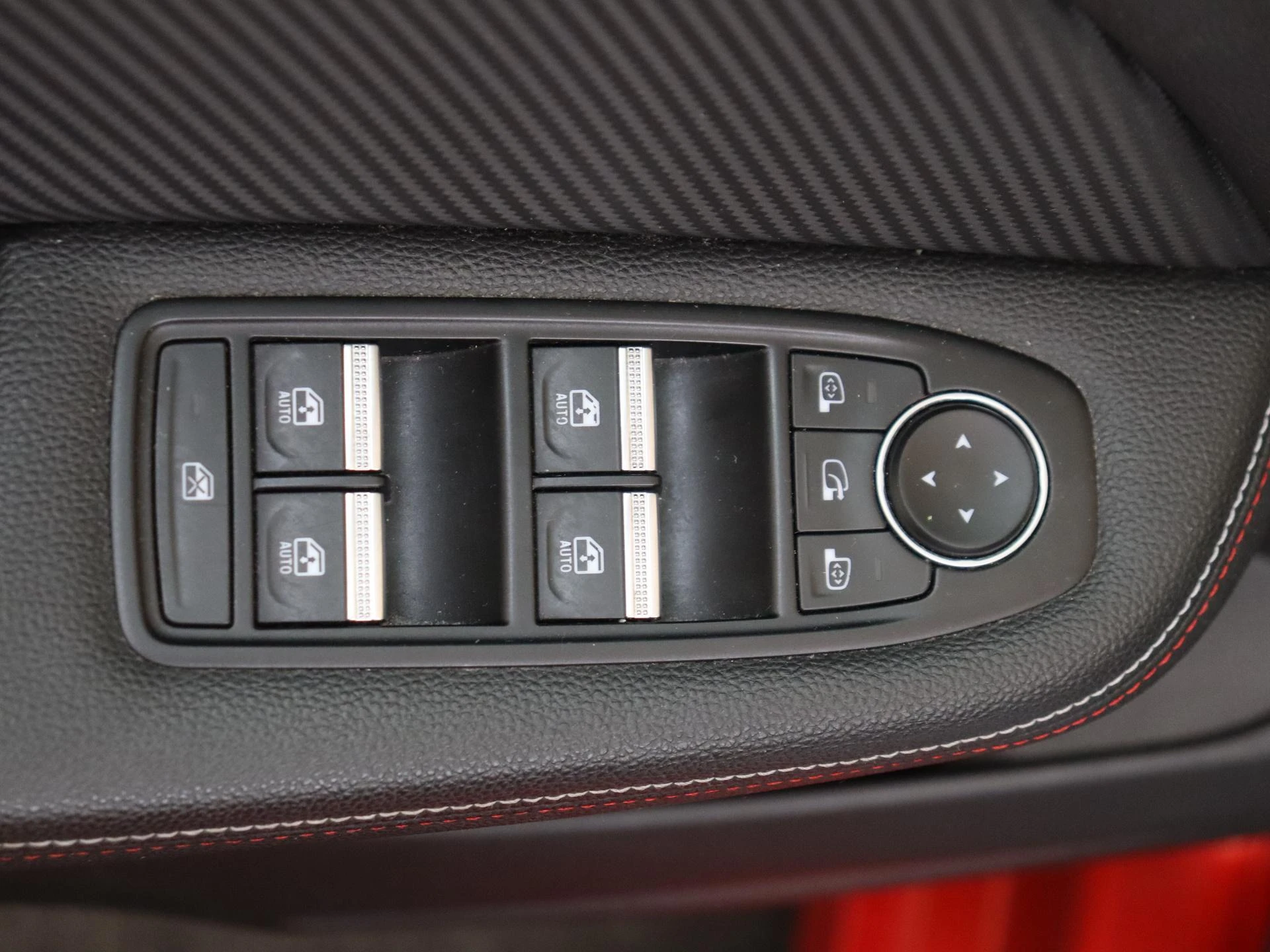 Renault-Clio-image-23
