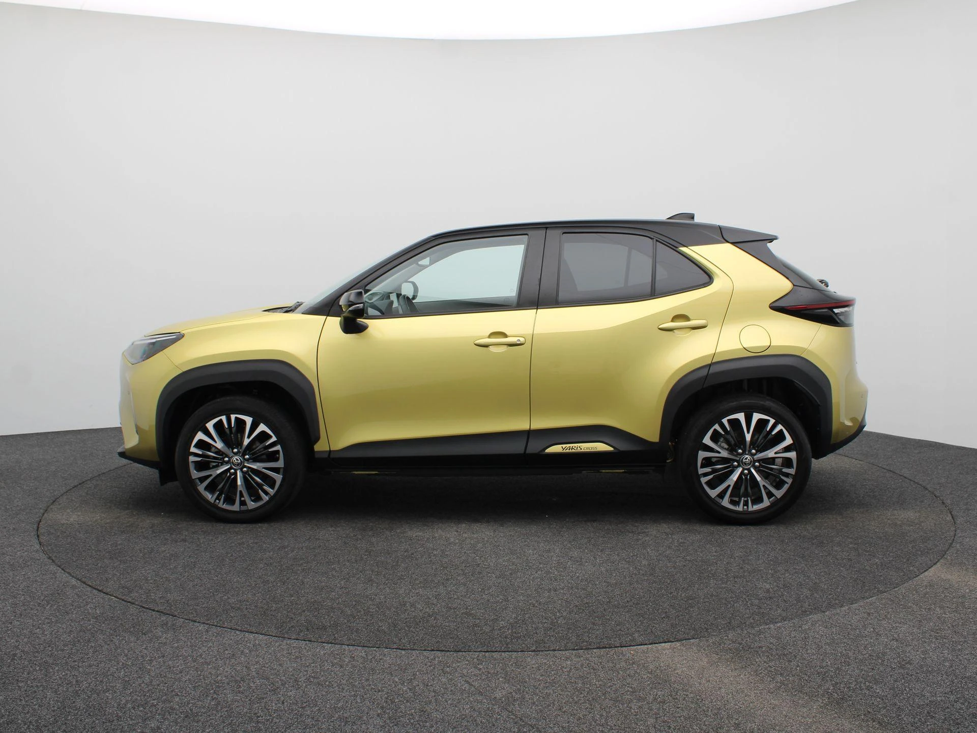 Toyota-Yaris Cross-image-46