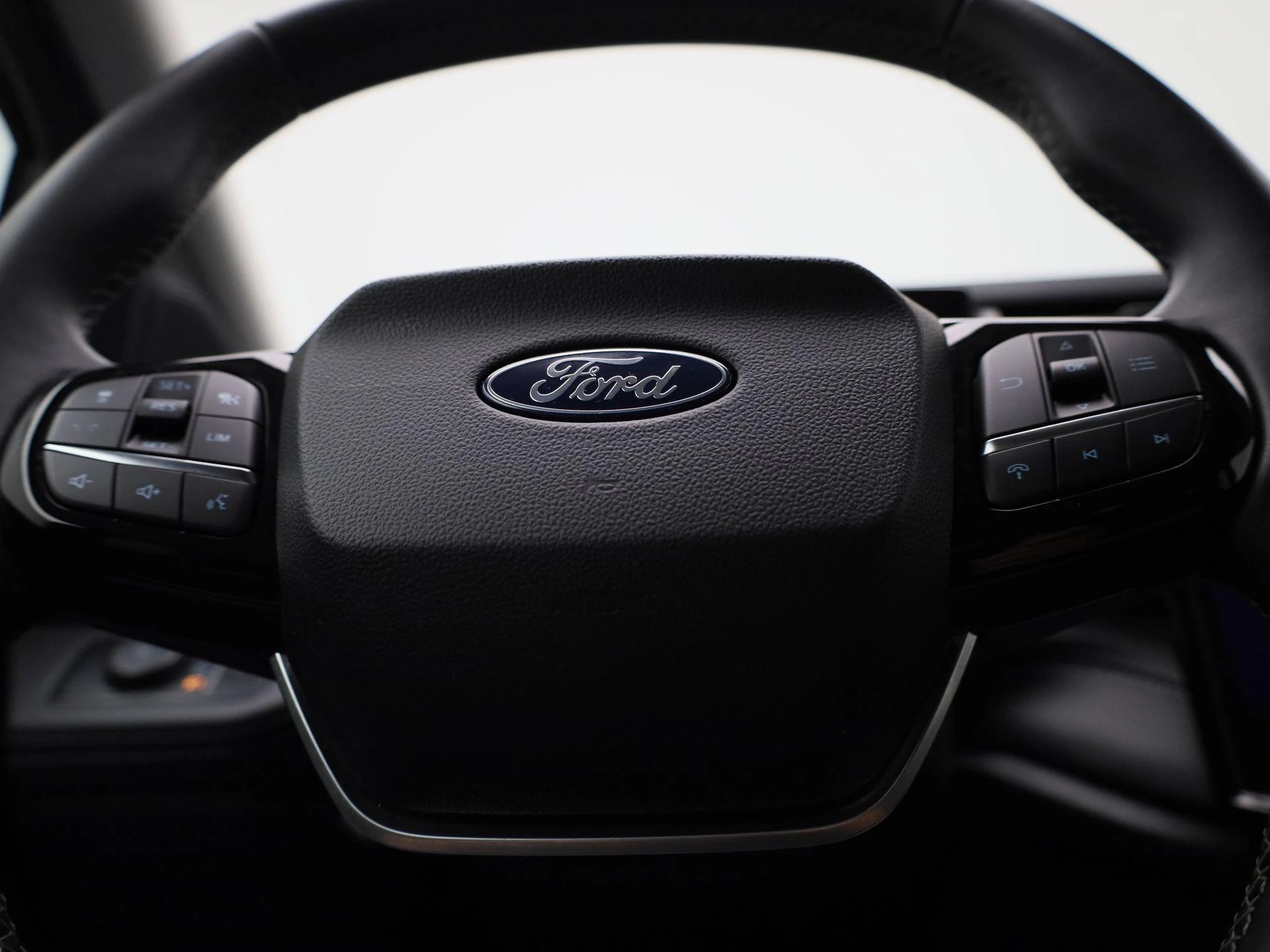 Ford-Puma-image-26