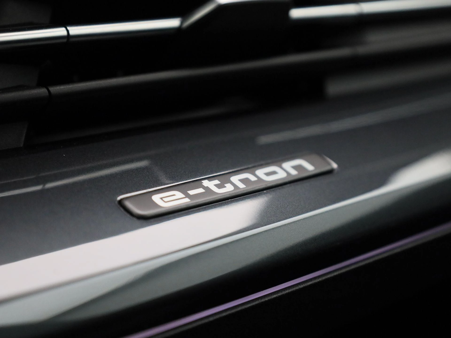 Audi-Q4 e-tron-image-26