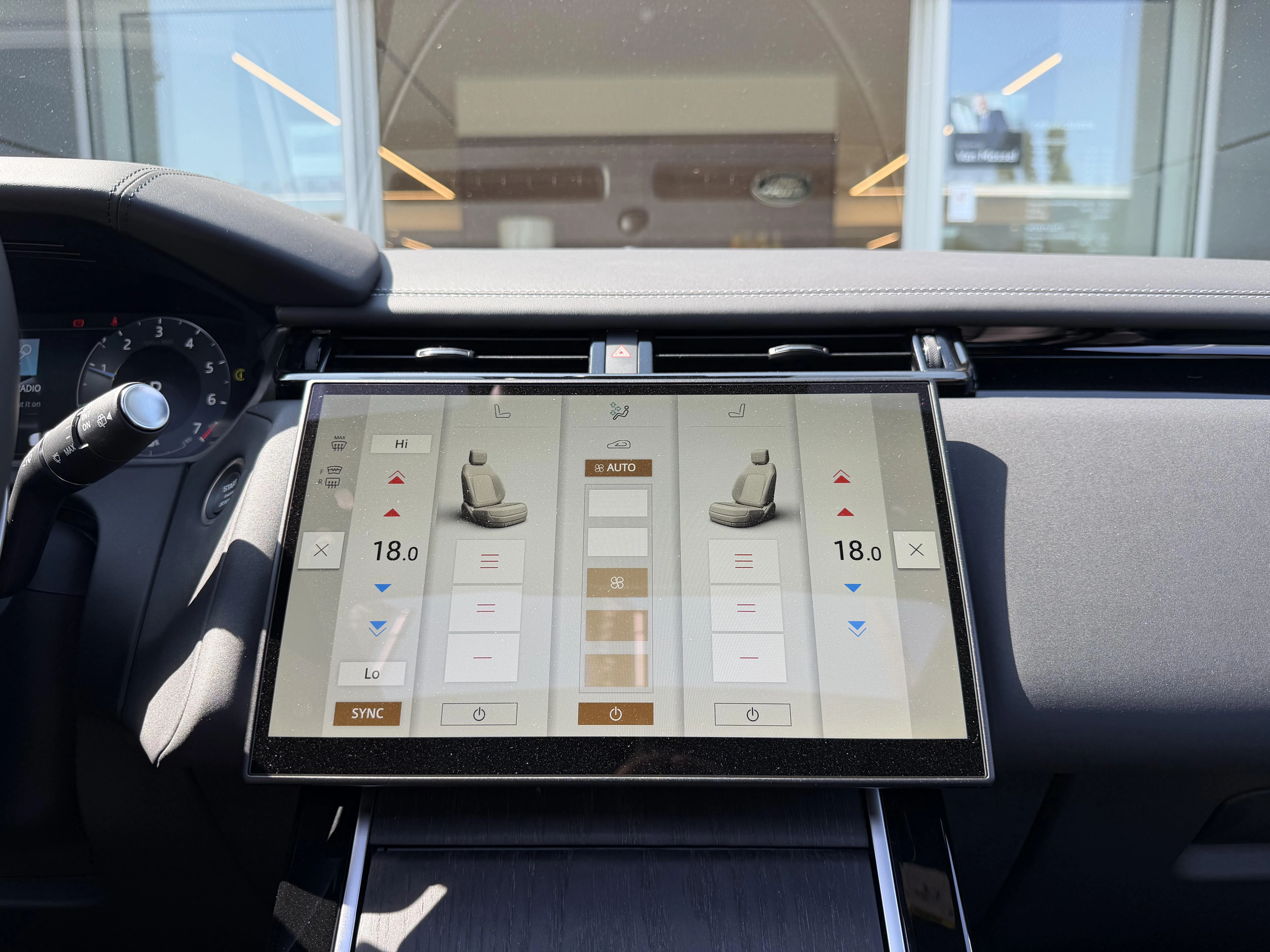 Land Rover Range Rover Velar P400e Belgravia AWD Auto. 26.75MY