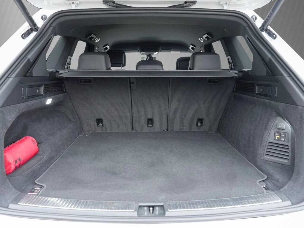 Volkswagen Touareg 3.0 TDI DSG 4Motion R-Line *AHK*IQ-Light*Luftfederung*360°-Kamera*Navi*App-Connect*ACC*Black