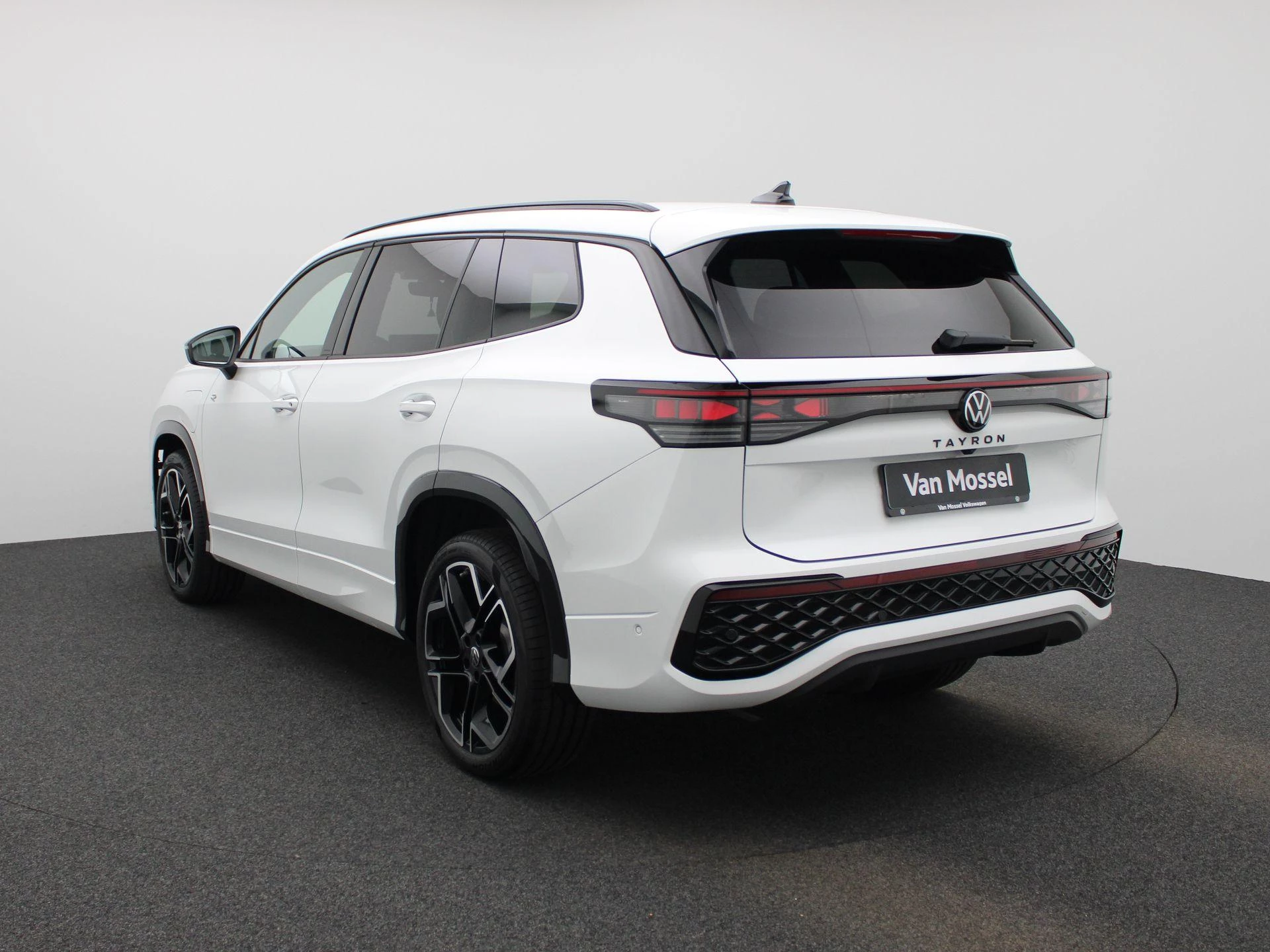 Volkswagen-Tayron-image-1
