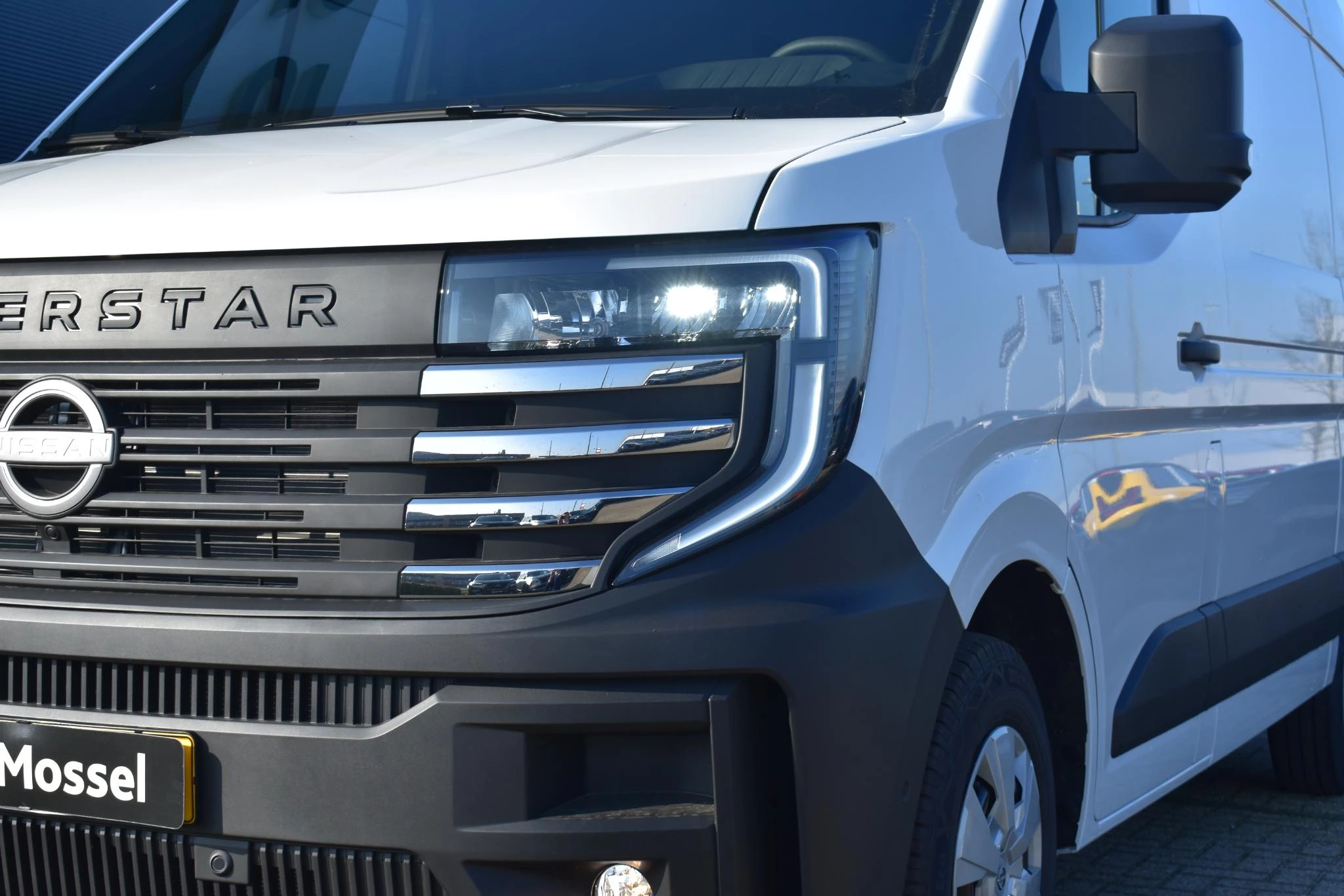 Nissan-Interstar-image-9