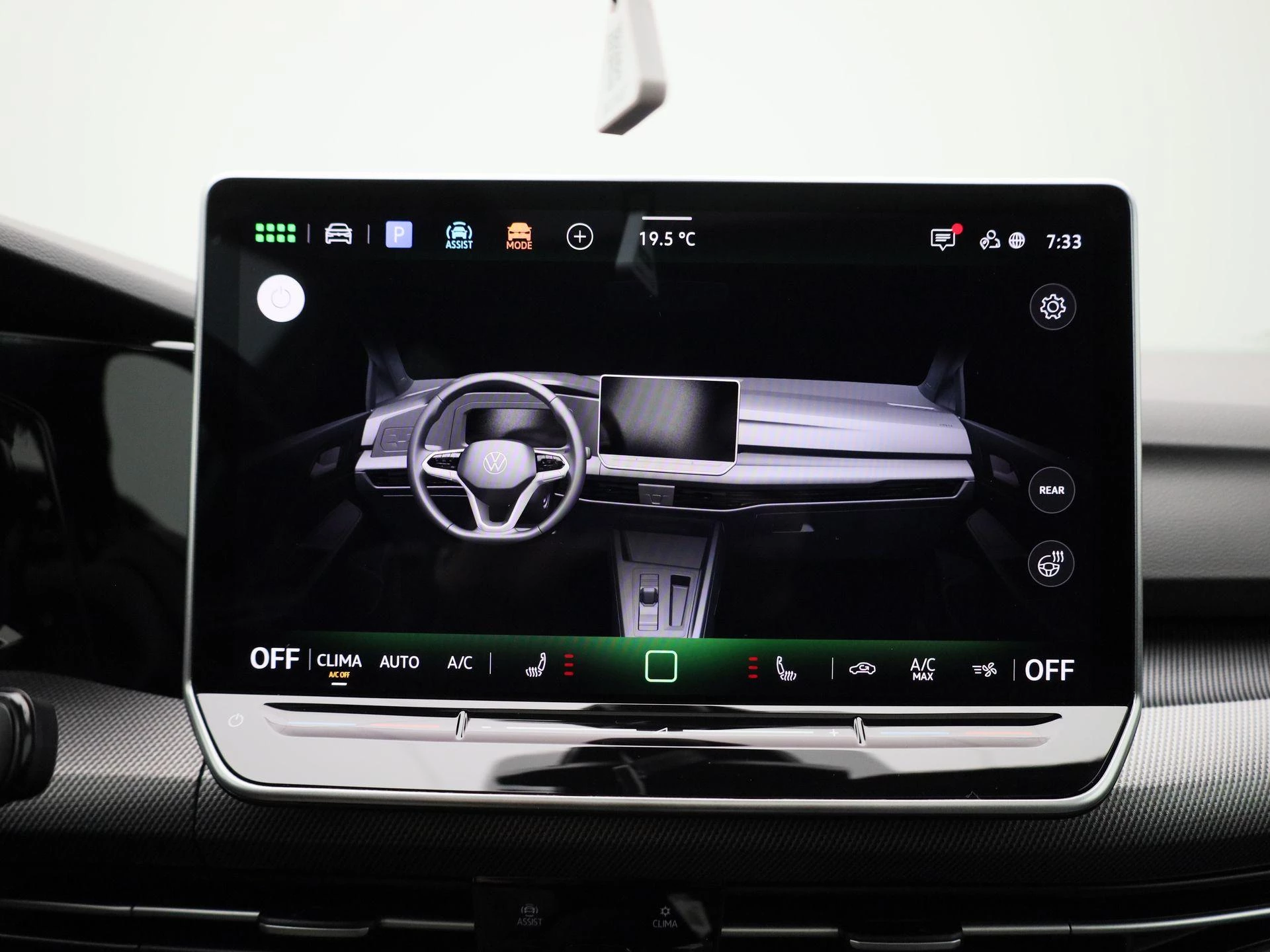 Volkswagen-Golf-image-18