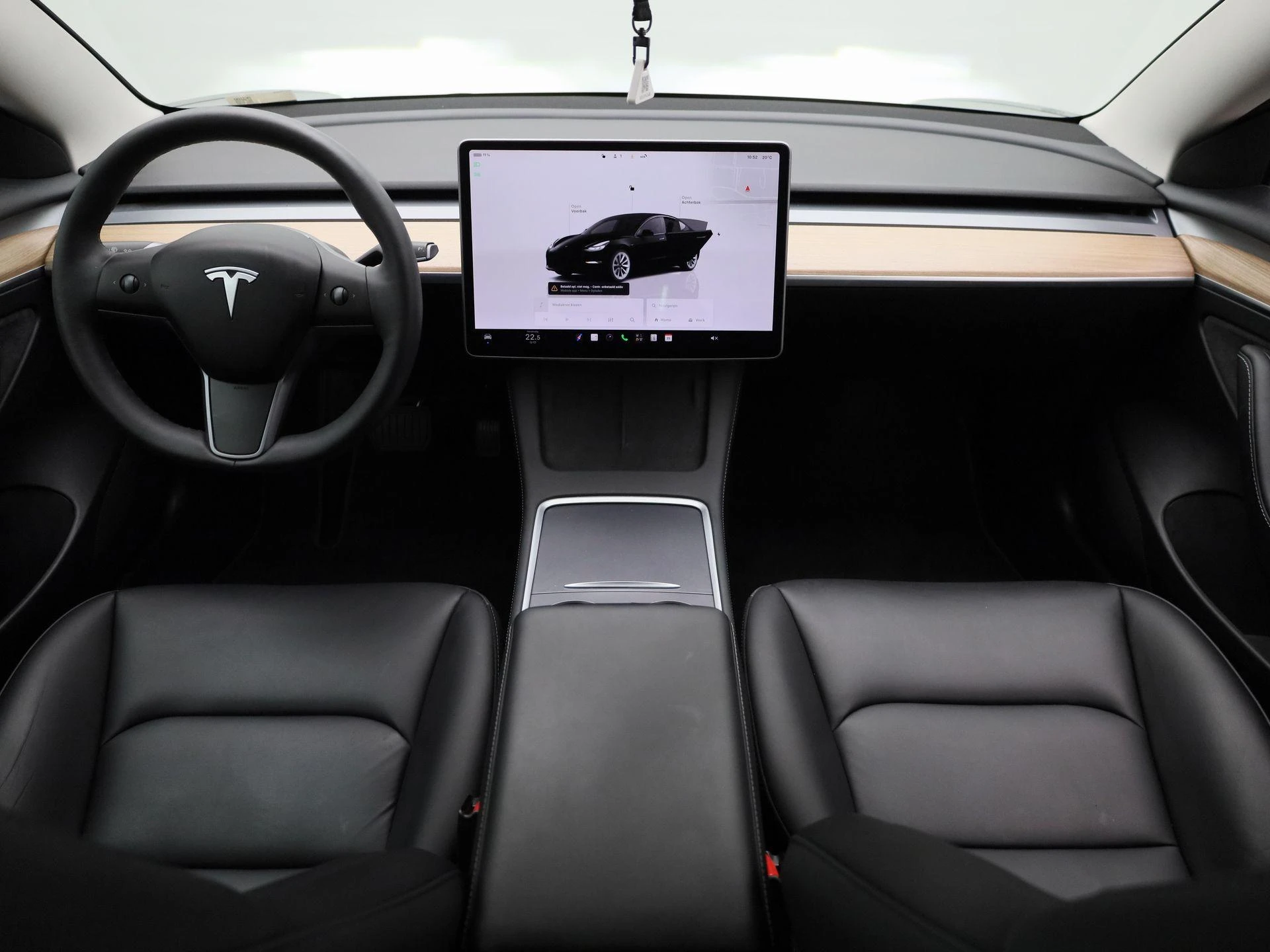 Tesla-Model 3-image-7