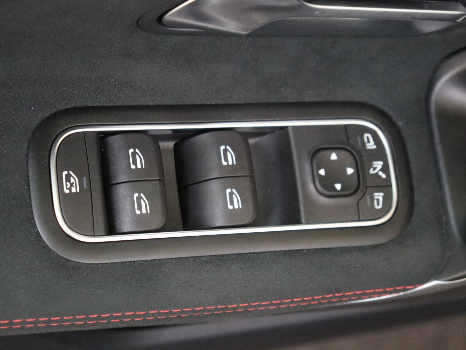 Mercedes-Benz-A-Klasse-image-26