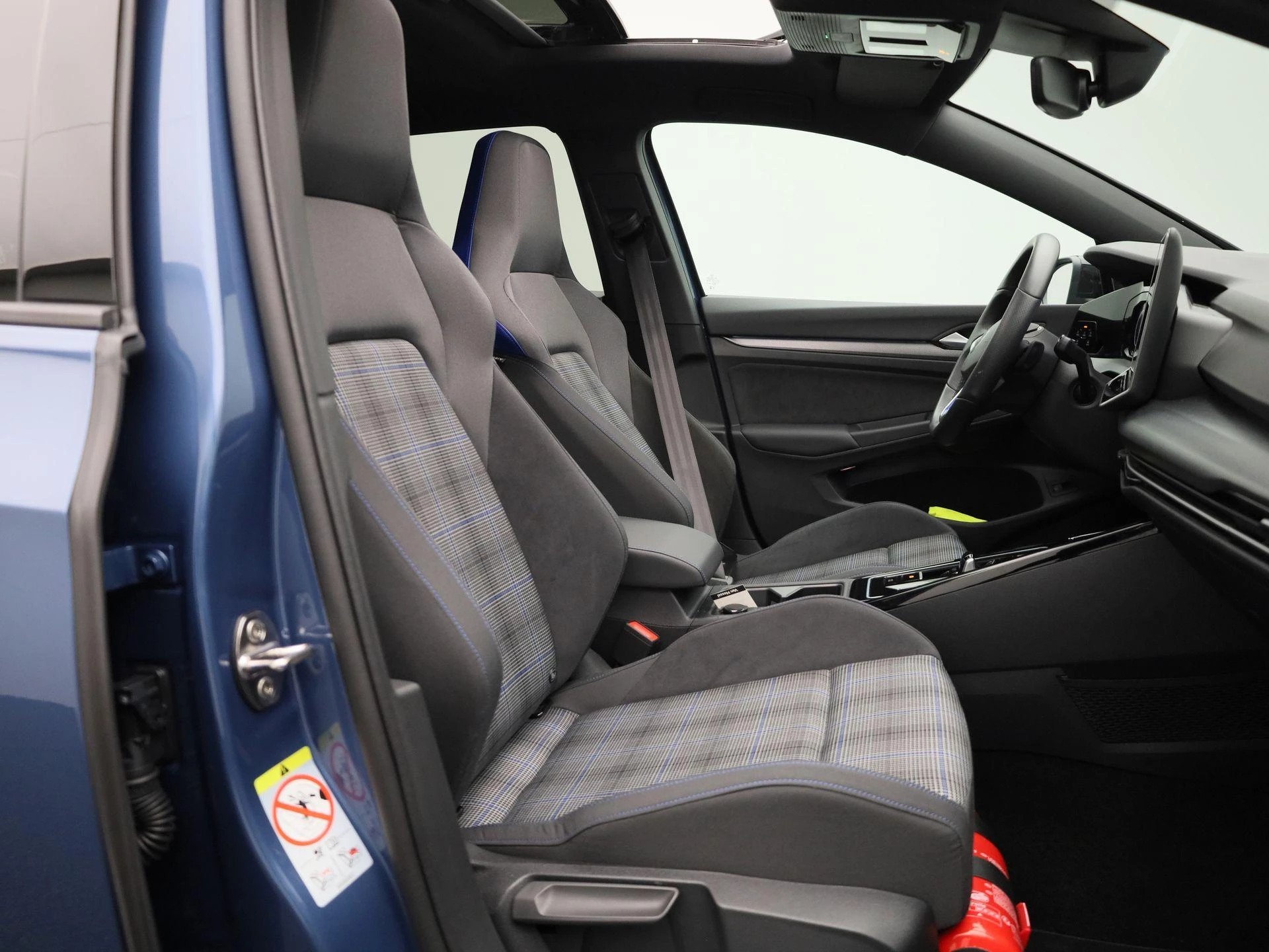 Volkswagen-Golf-image-40