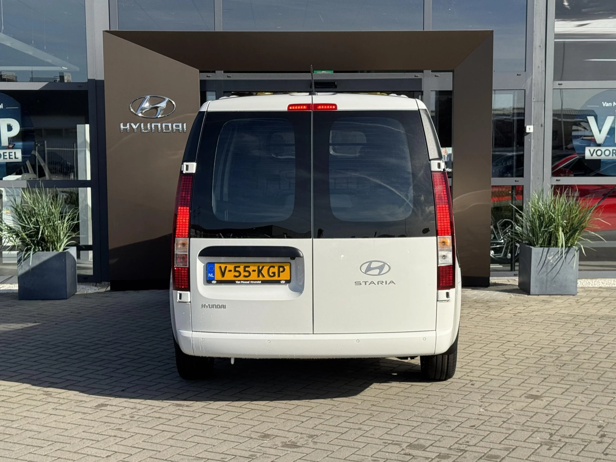 Hyundai-Staria-image-5