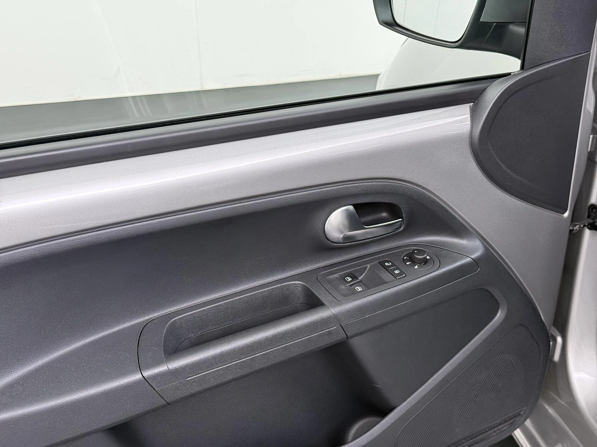 Volkswagen-up!-image-20