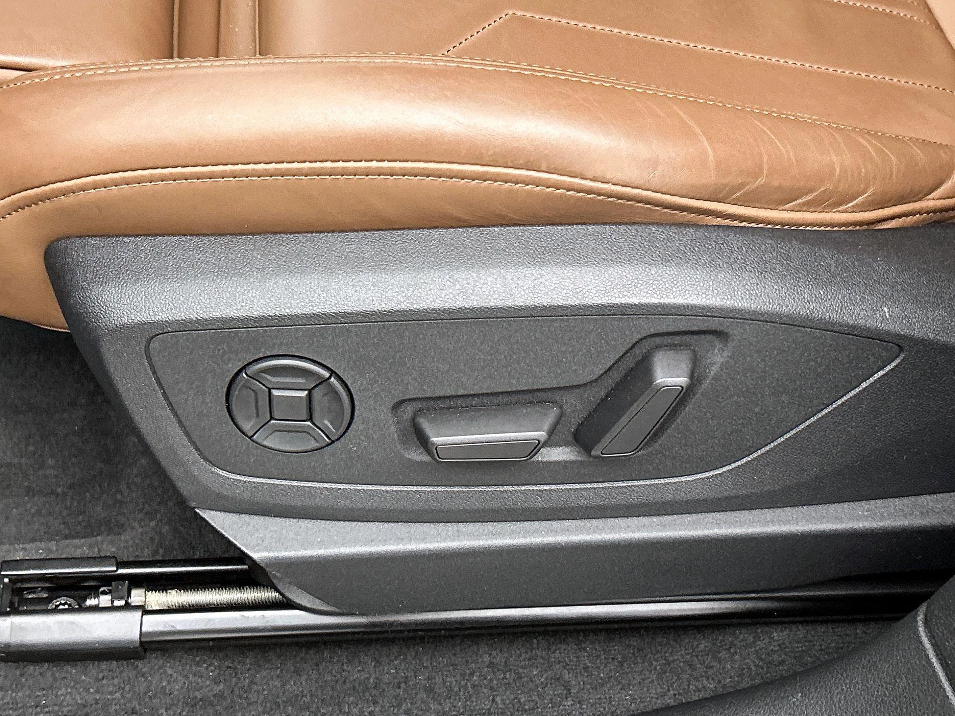 Audi-e-tron-image-11