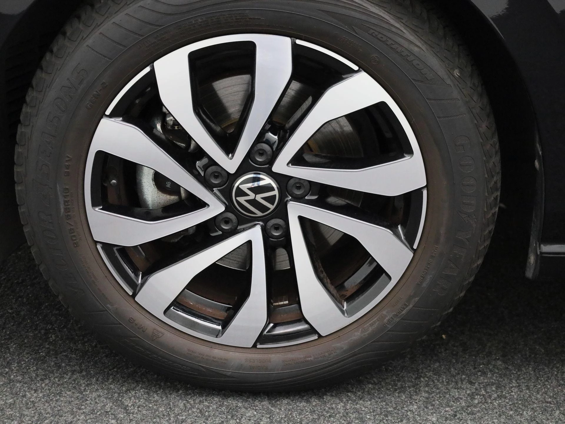 Volkswagen Golf VIII 1.0 TSI 81kW Active