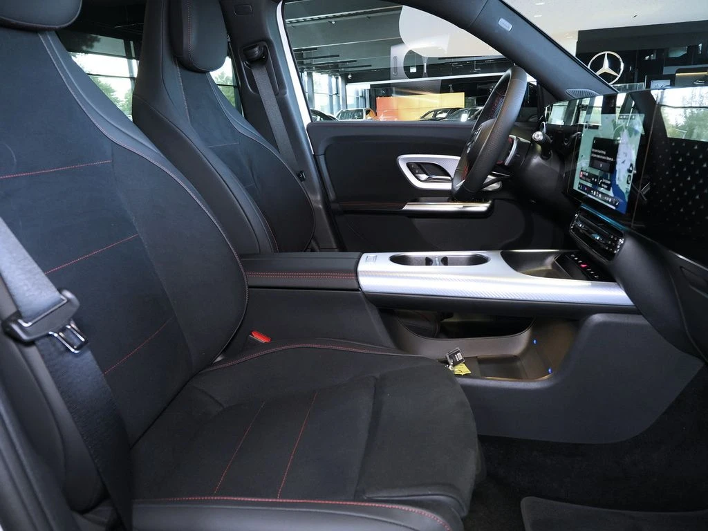 Mercedes-Benz-GLB 200-image-10