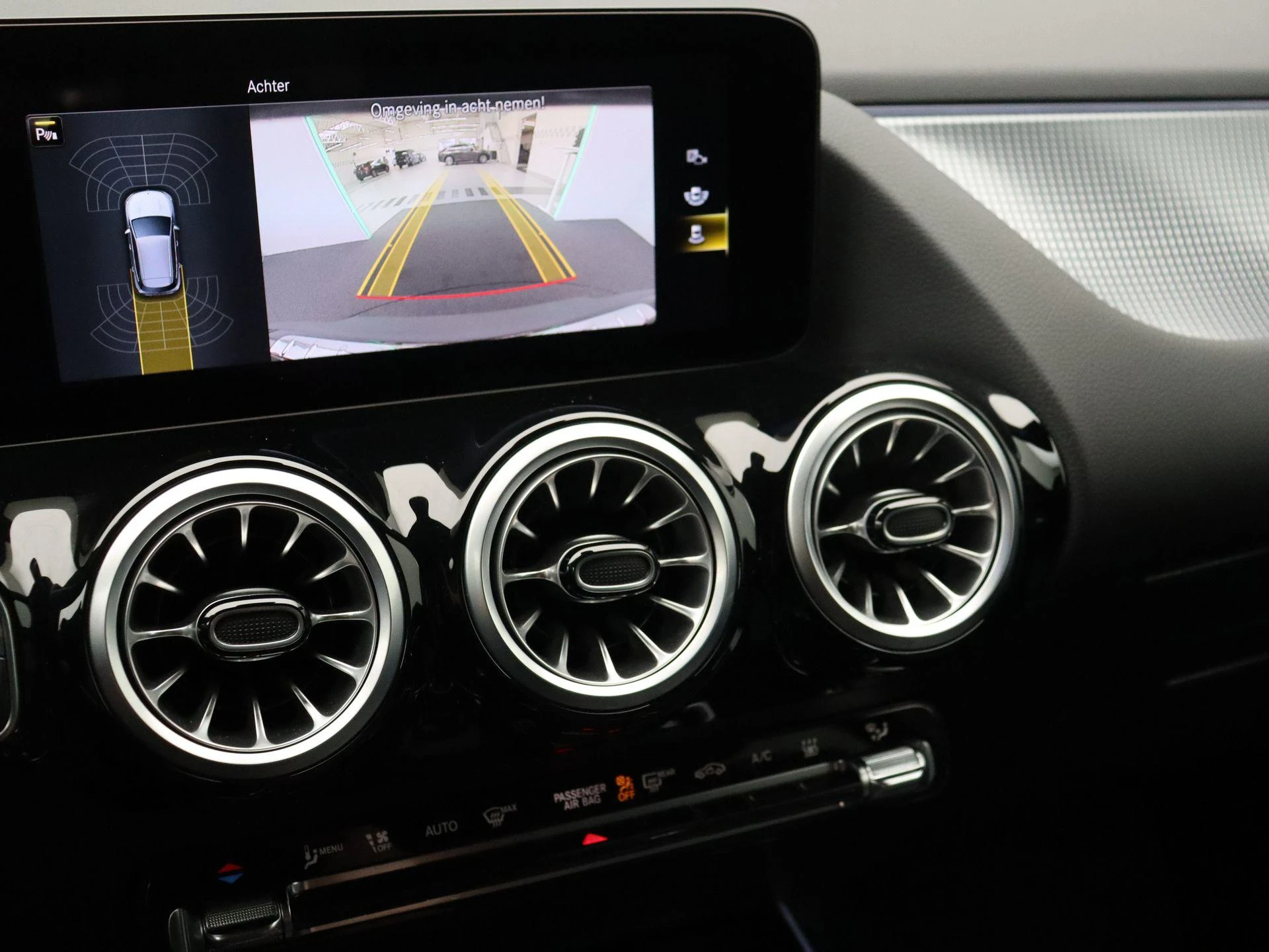 Mercedes-Benz EQA 250 Business Line
