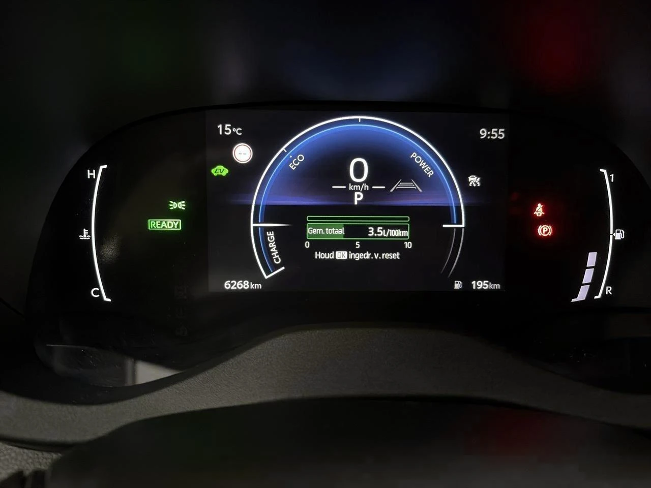 Toyota-Yaris Cross-image-10