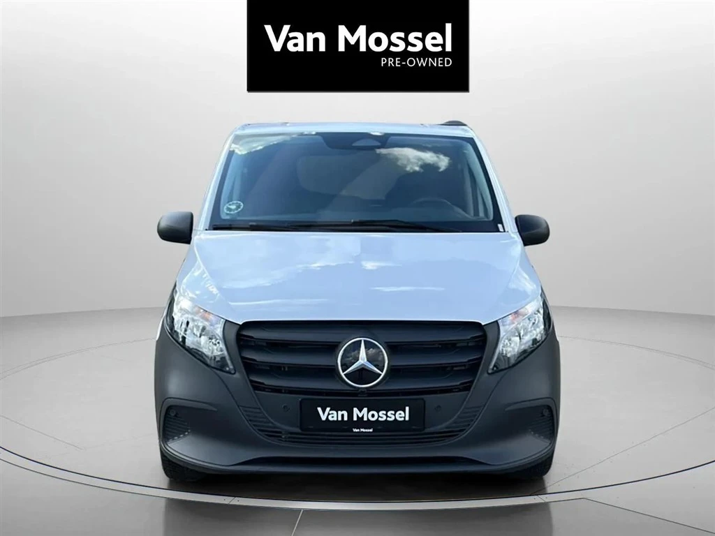 Mercedes-Benz-Vito-image-8