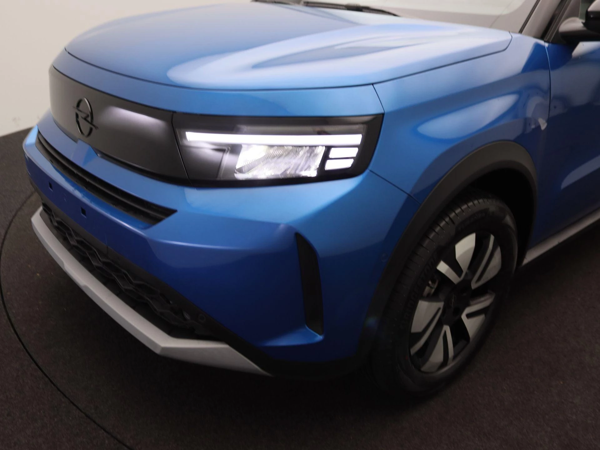 Opel-Frontera-image-16