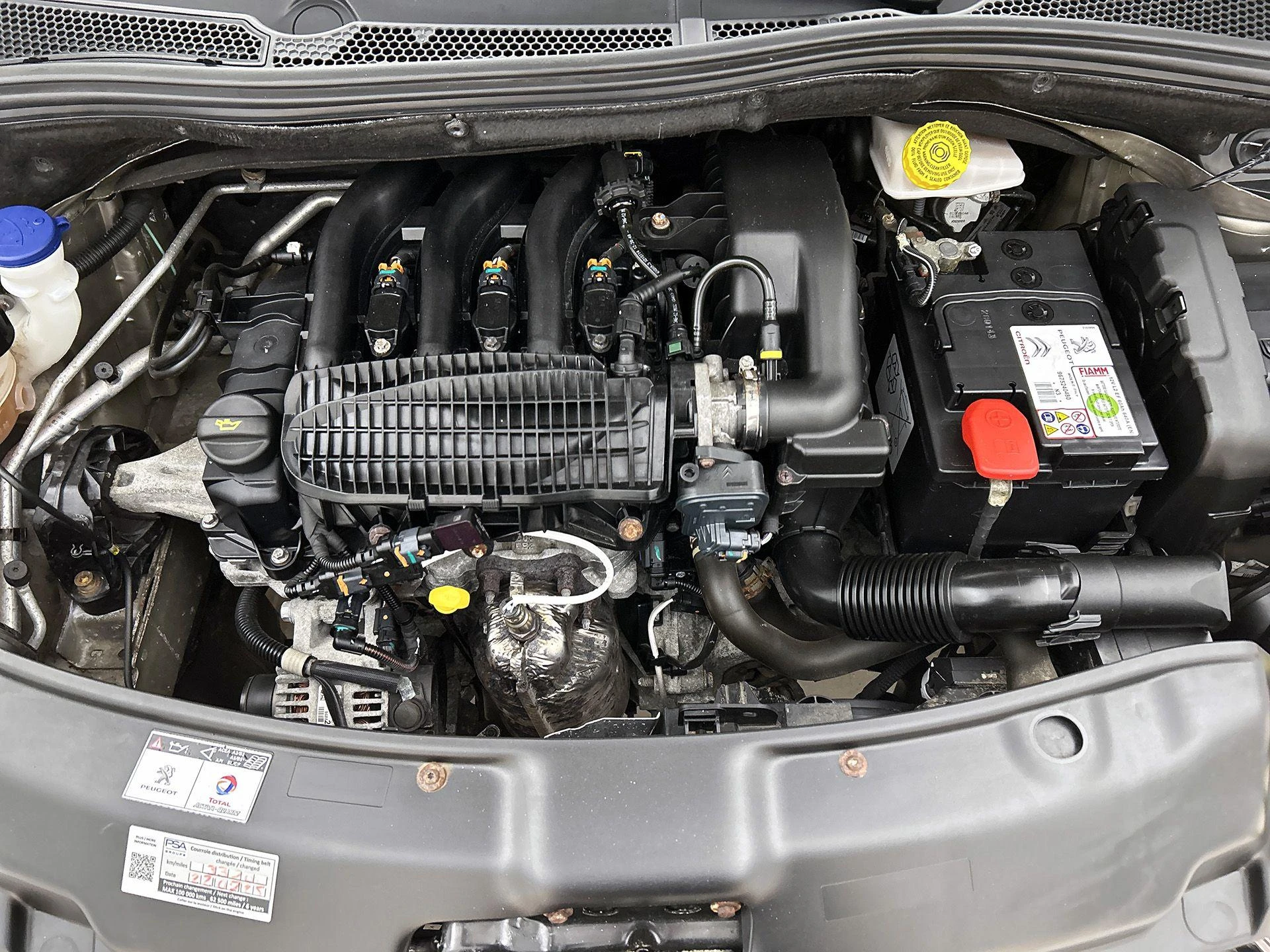 Peugeot-208-image-27