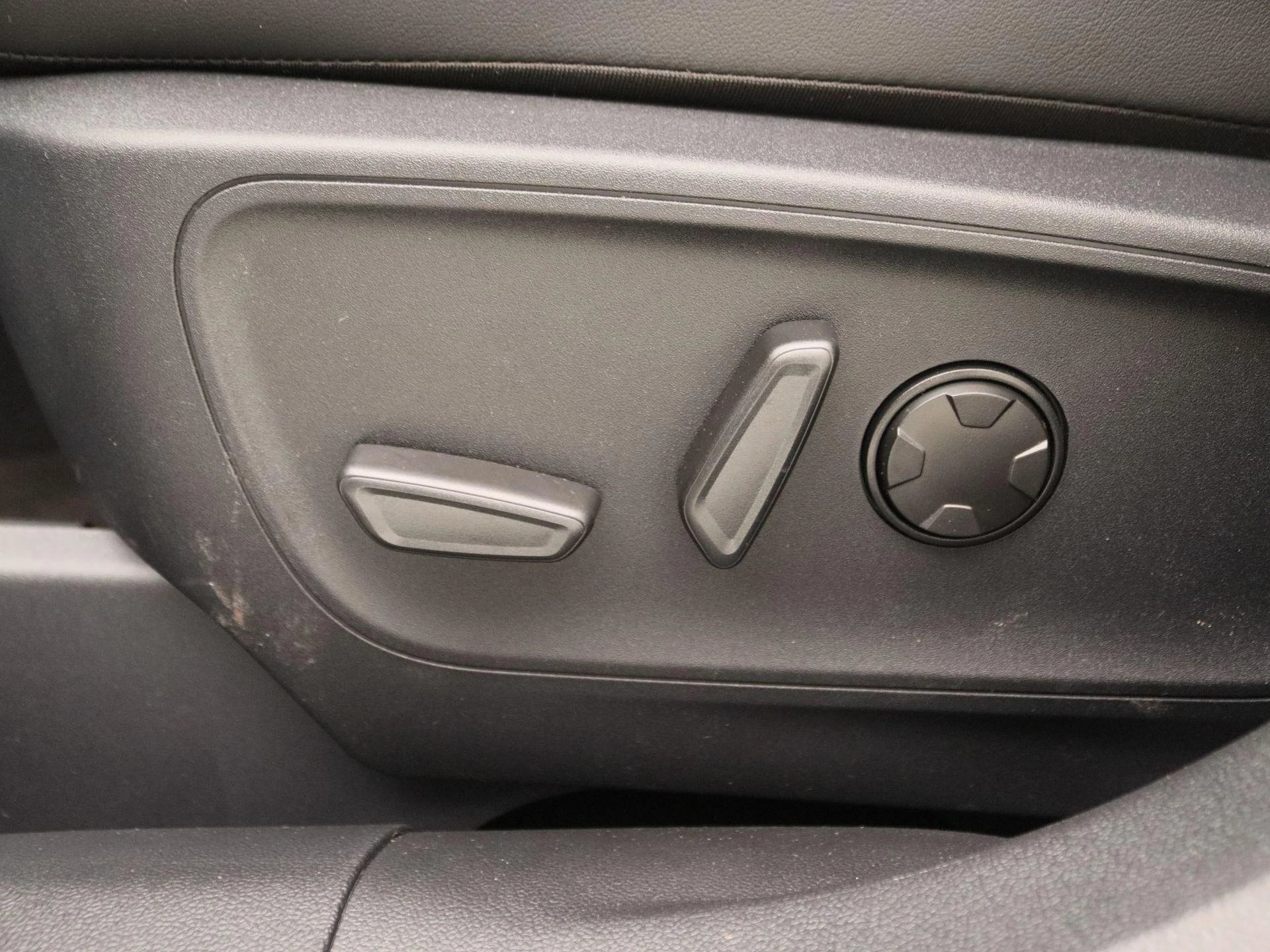Ford-Kuga-image-12