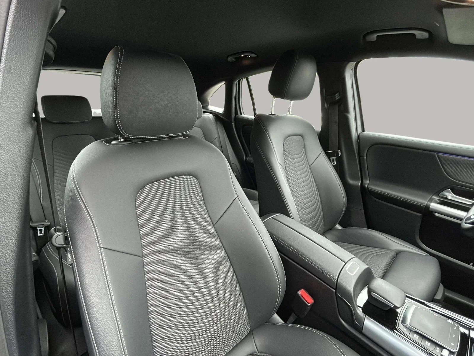 Mercedes-Benz-EQA-image-14