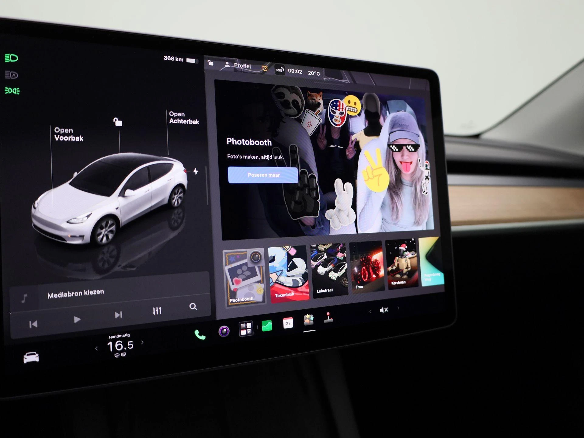 Tesla-Model Y-image-30