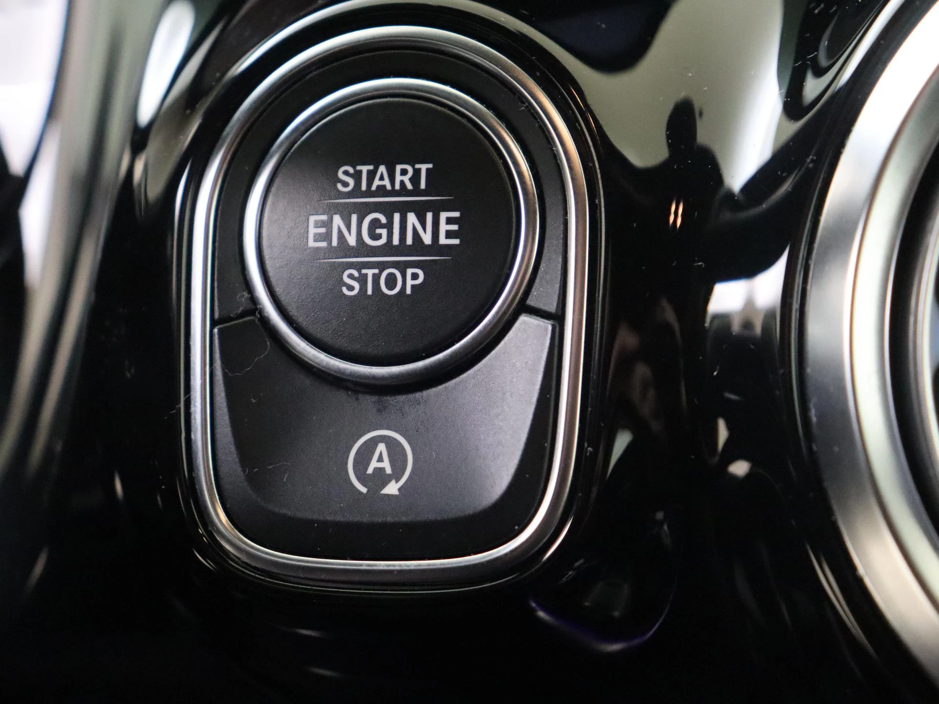 Mercedes-Benz-B-Klasse-image-26