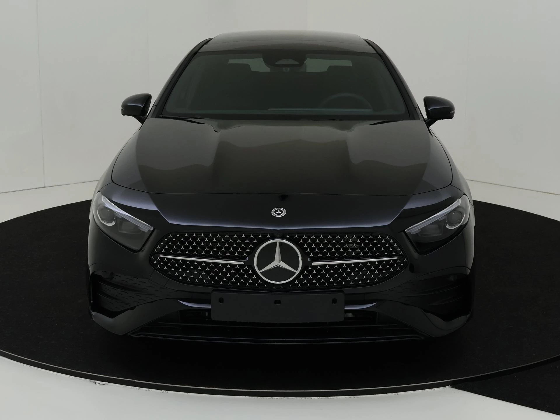 Mercedes-Benz-A-Klasse-image-8