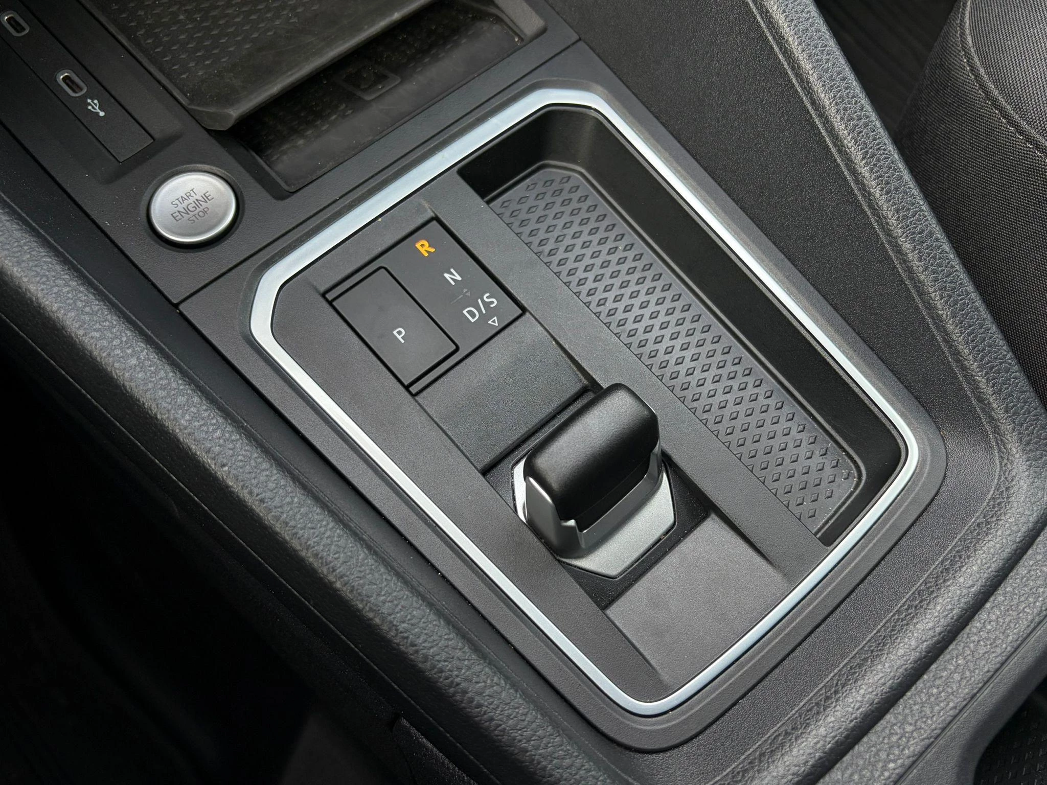 Ford-Transit Connect-image-26