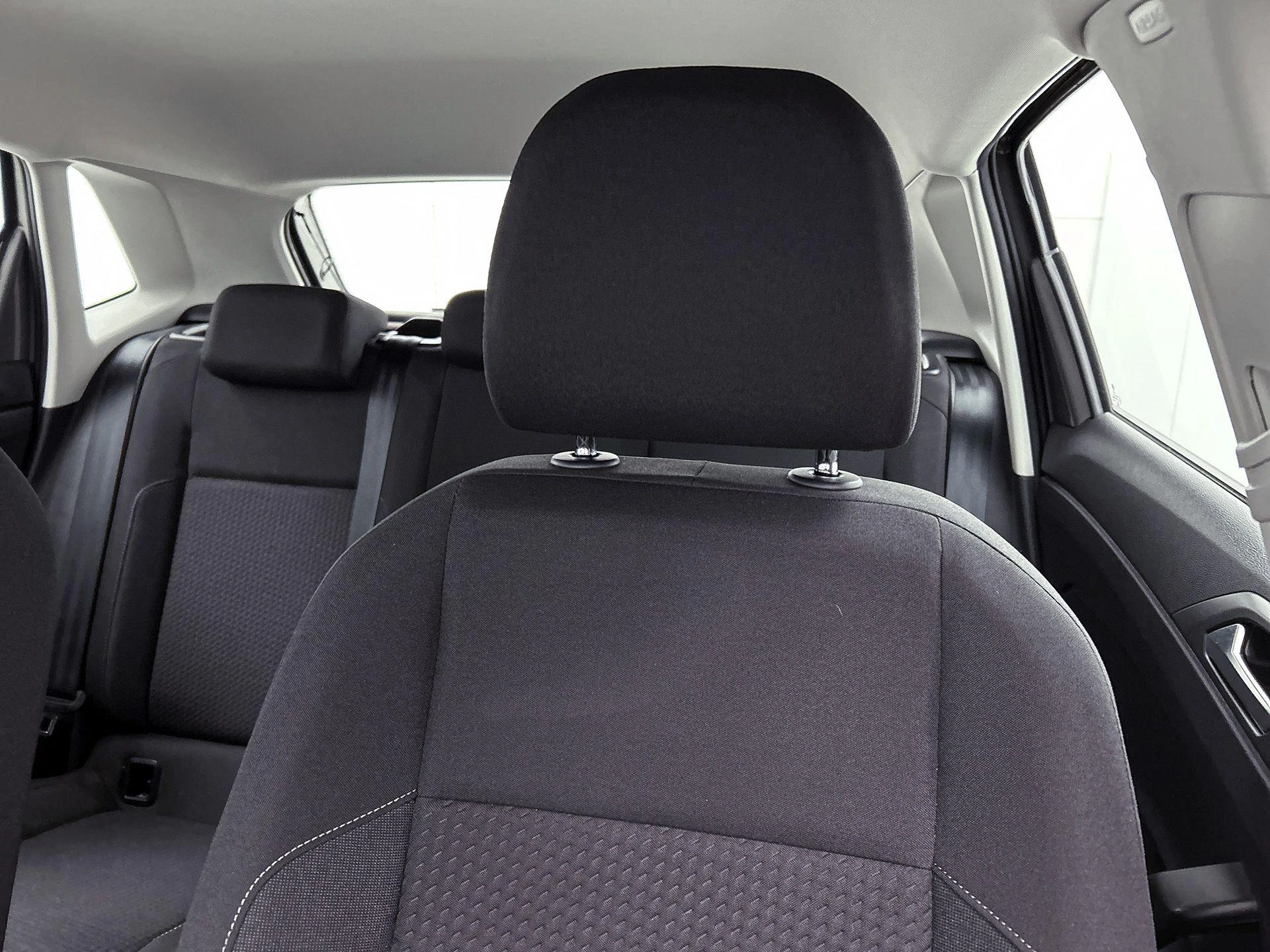 Volkswagen-Polo-image-10