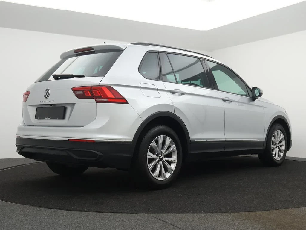 Volkswagen-Tiguan-image-1