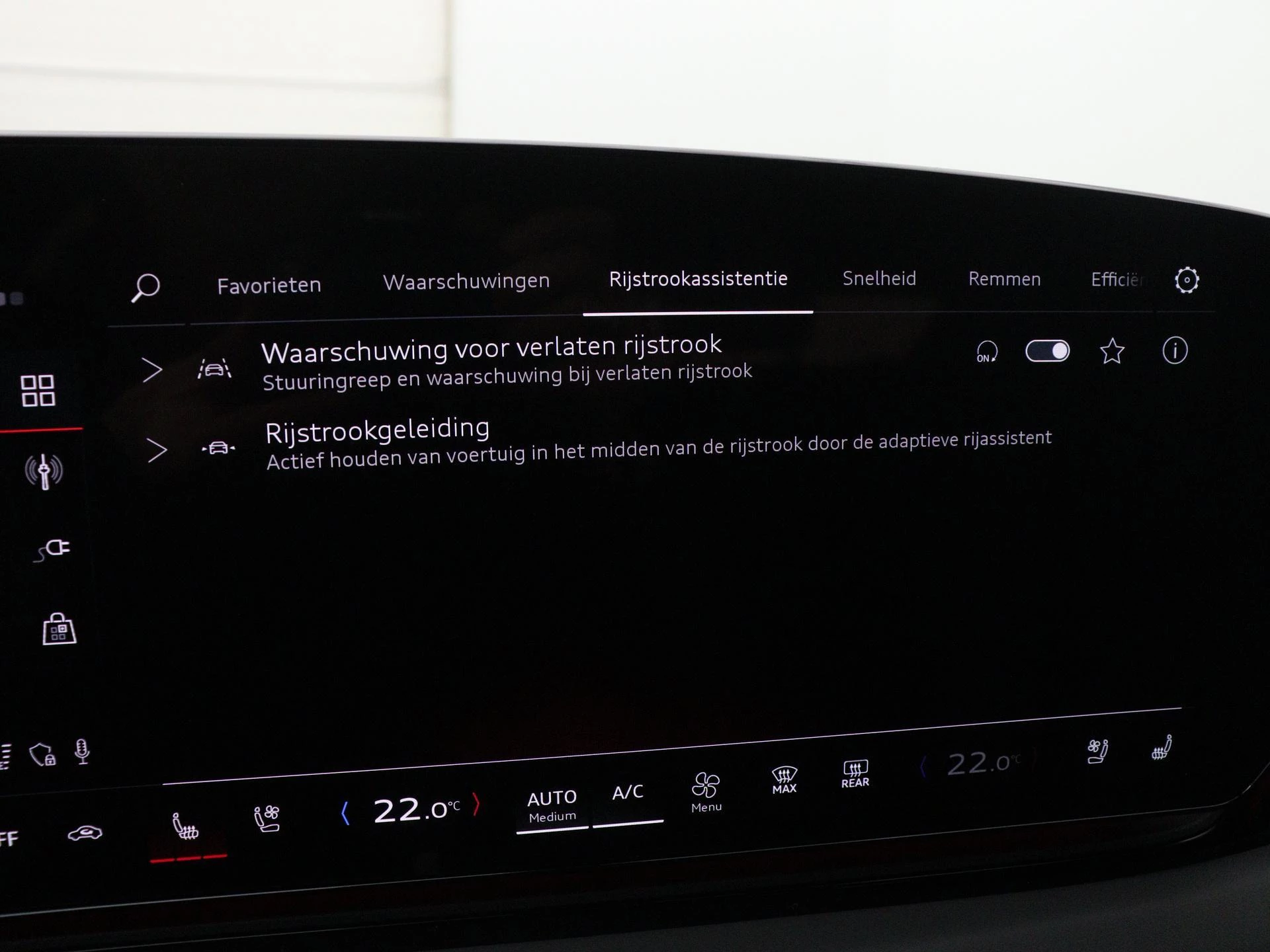 Audi-A6 Avant e-tron-image-30