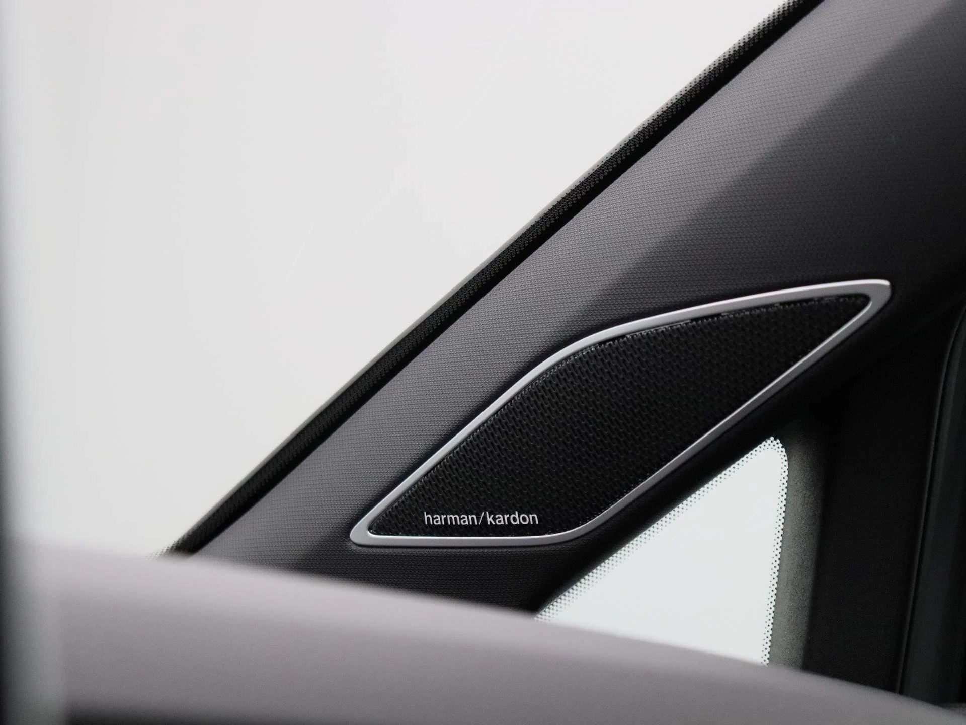 Volkswagen-Golf-image-30