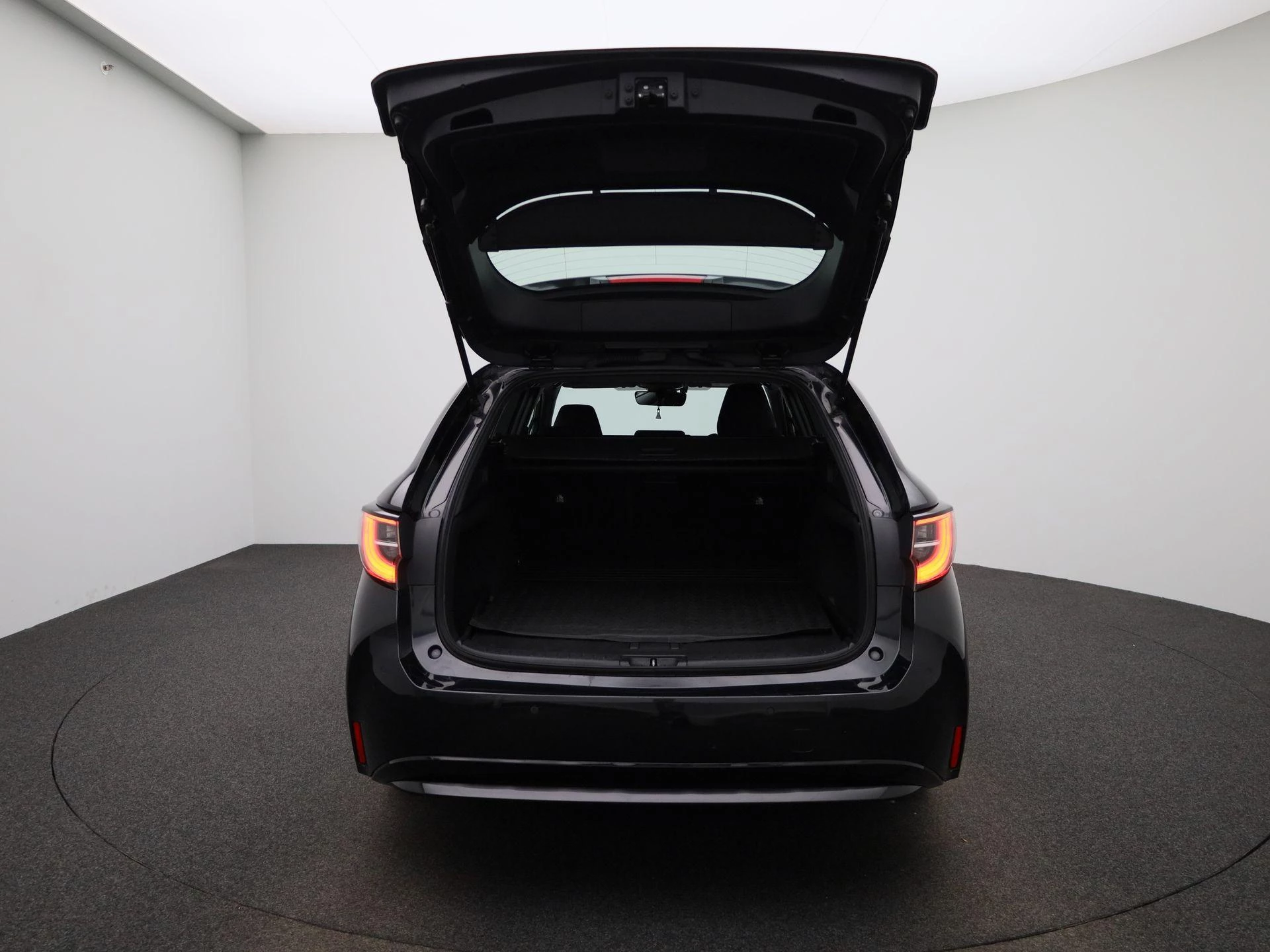 Toyota-Corolla Touring Sports-image-10