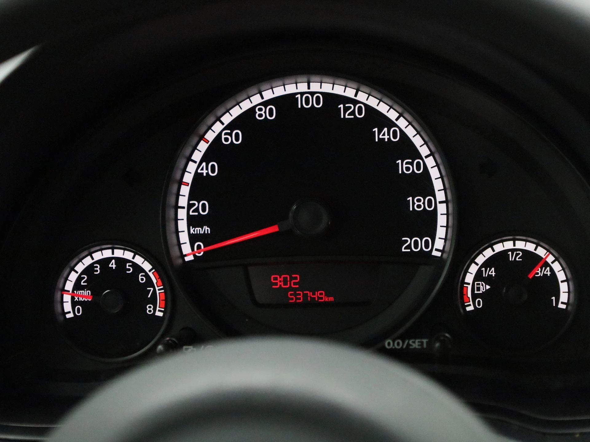 Volkswagen-up!-image-7