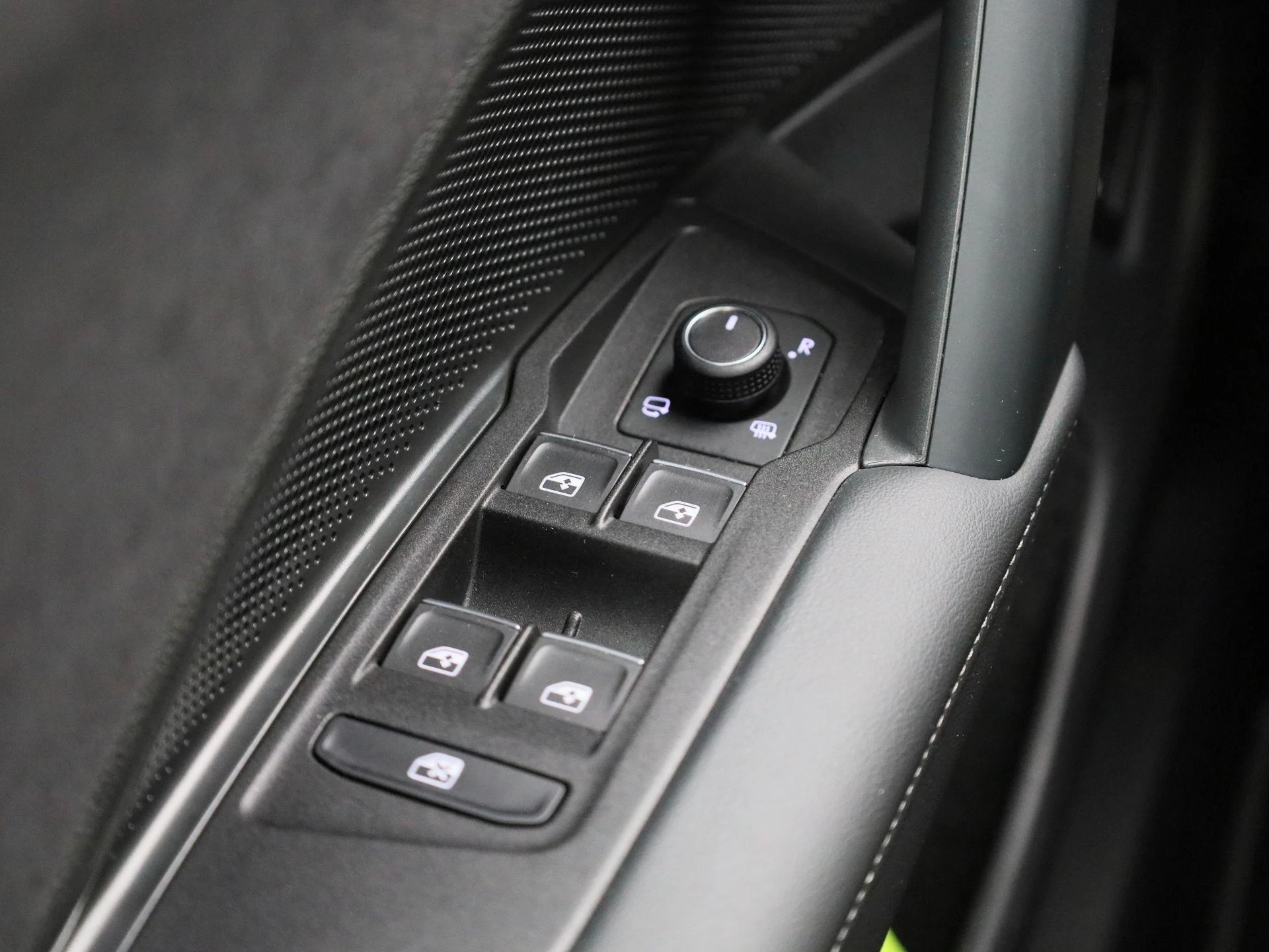 Volkswagen Tayron 1.5 eHybrid R-Line Edition 204 PK|