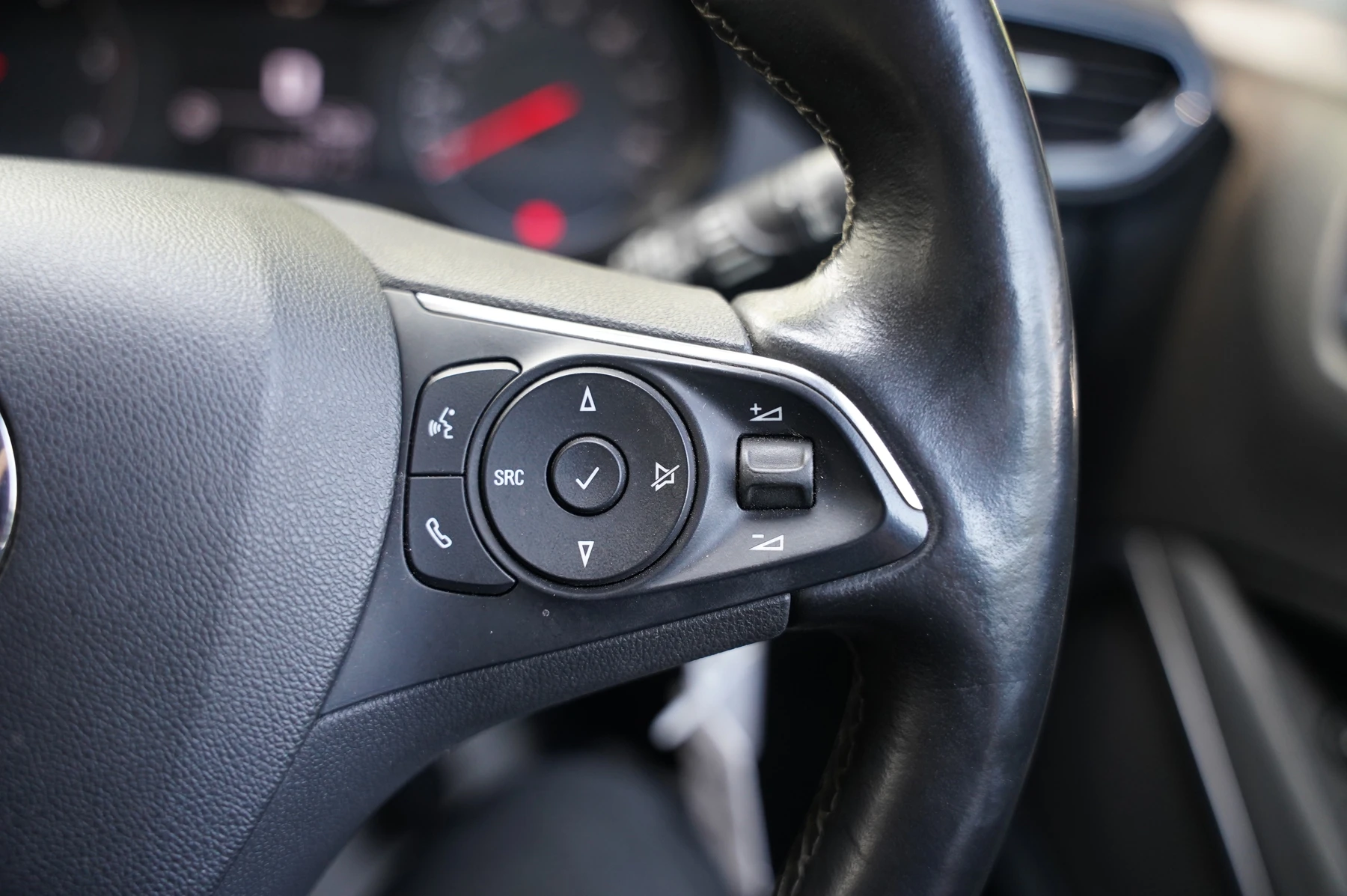 Vauxhall-CROSSLAND X-image-17