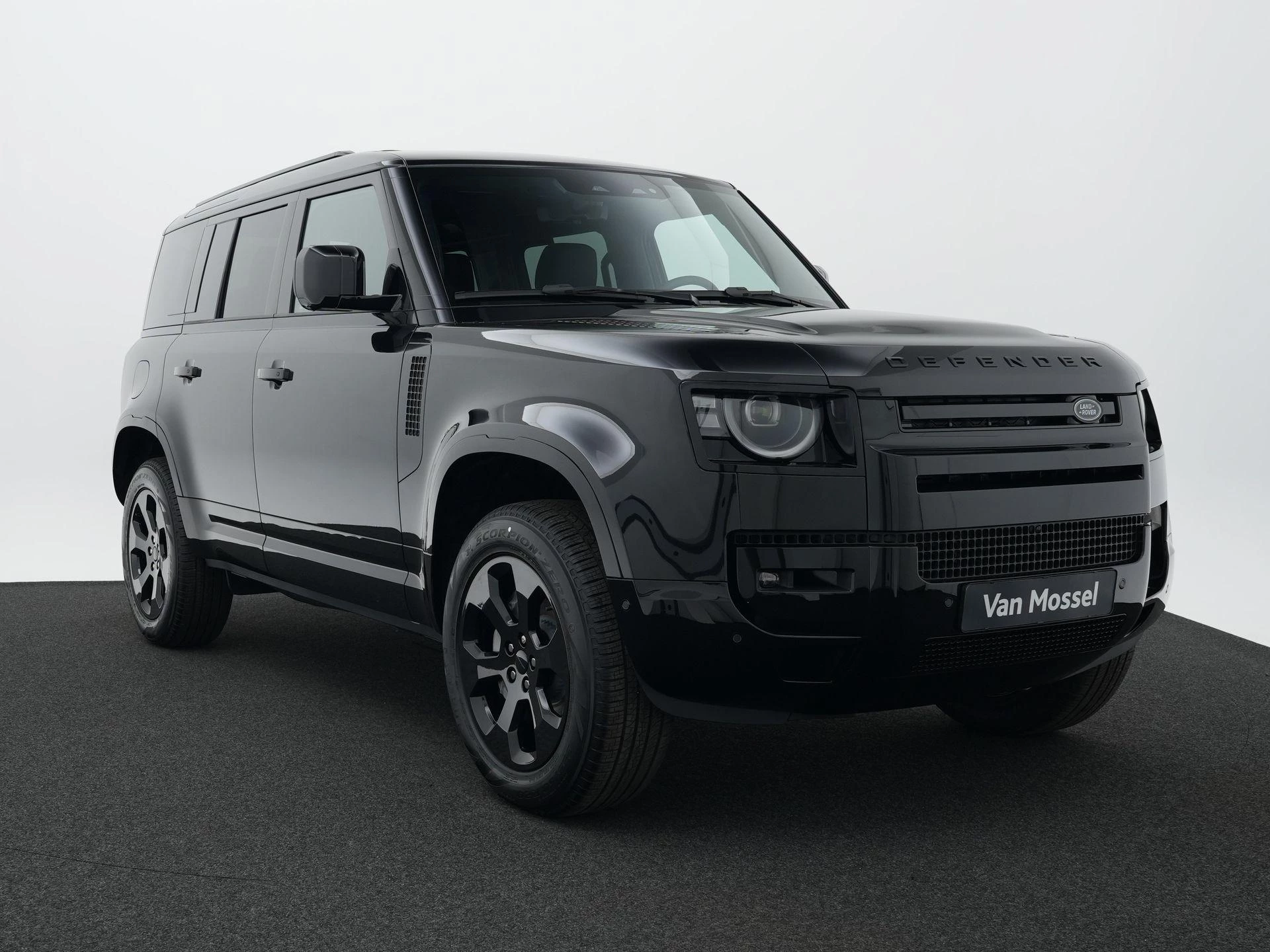 Land Rover Defender 2.0 P300e 110 Dynamic SE Edition