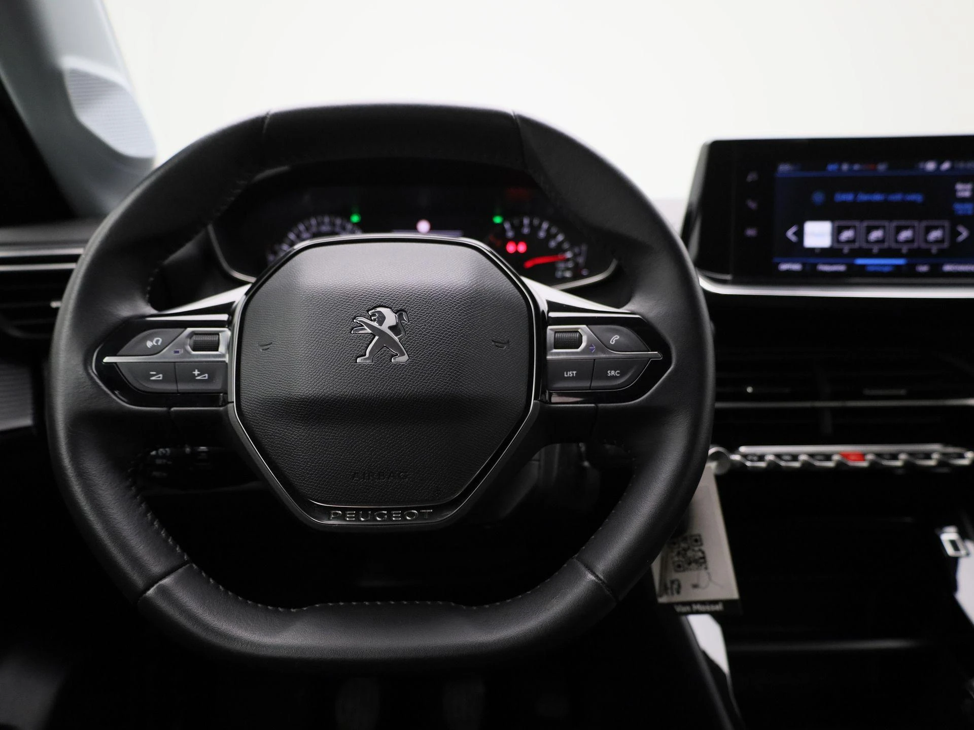 Peugeot-208-image-6
