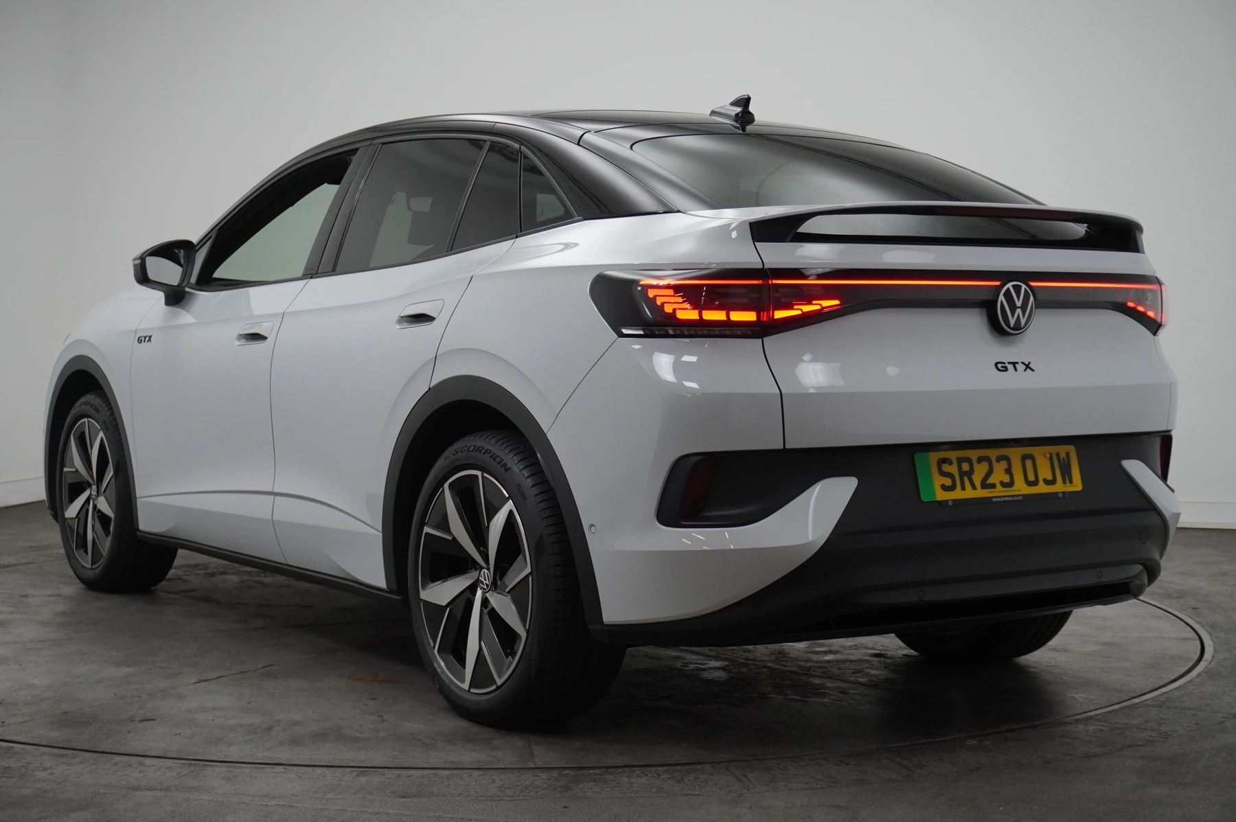 Volkswagen-ID.5-image-2